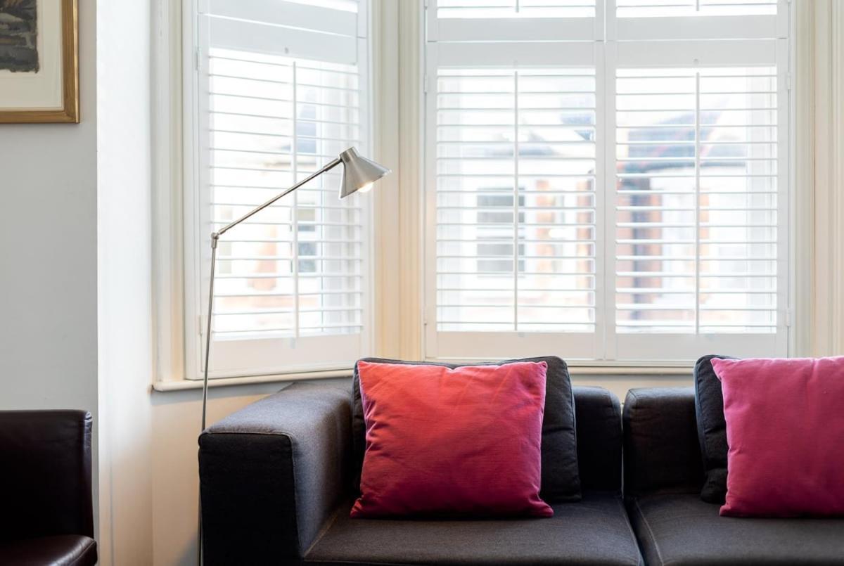 Lägenhet Spacious Near Portobello Road London
