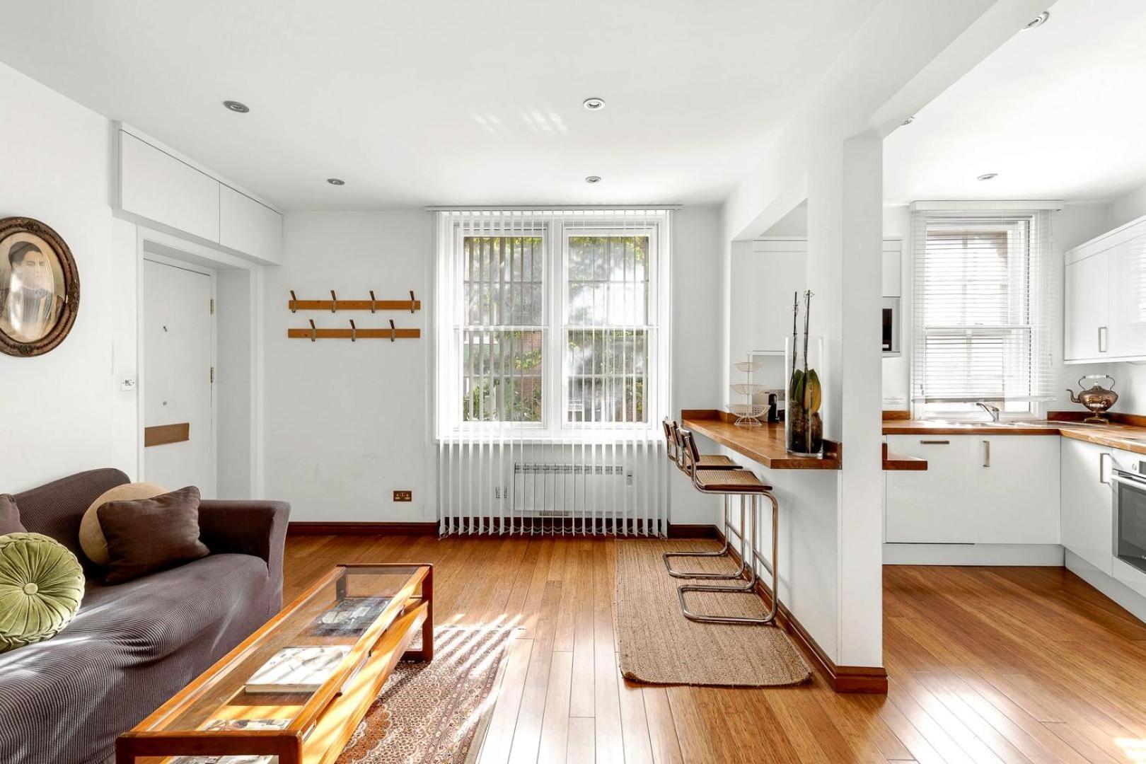 Lovely 1 Bed With Garden Appartement Londen