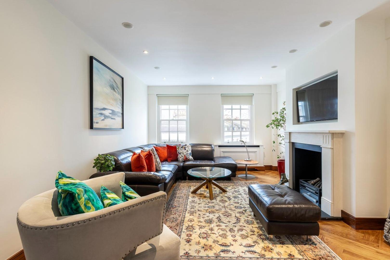 Colourful South Kensington Apartment London