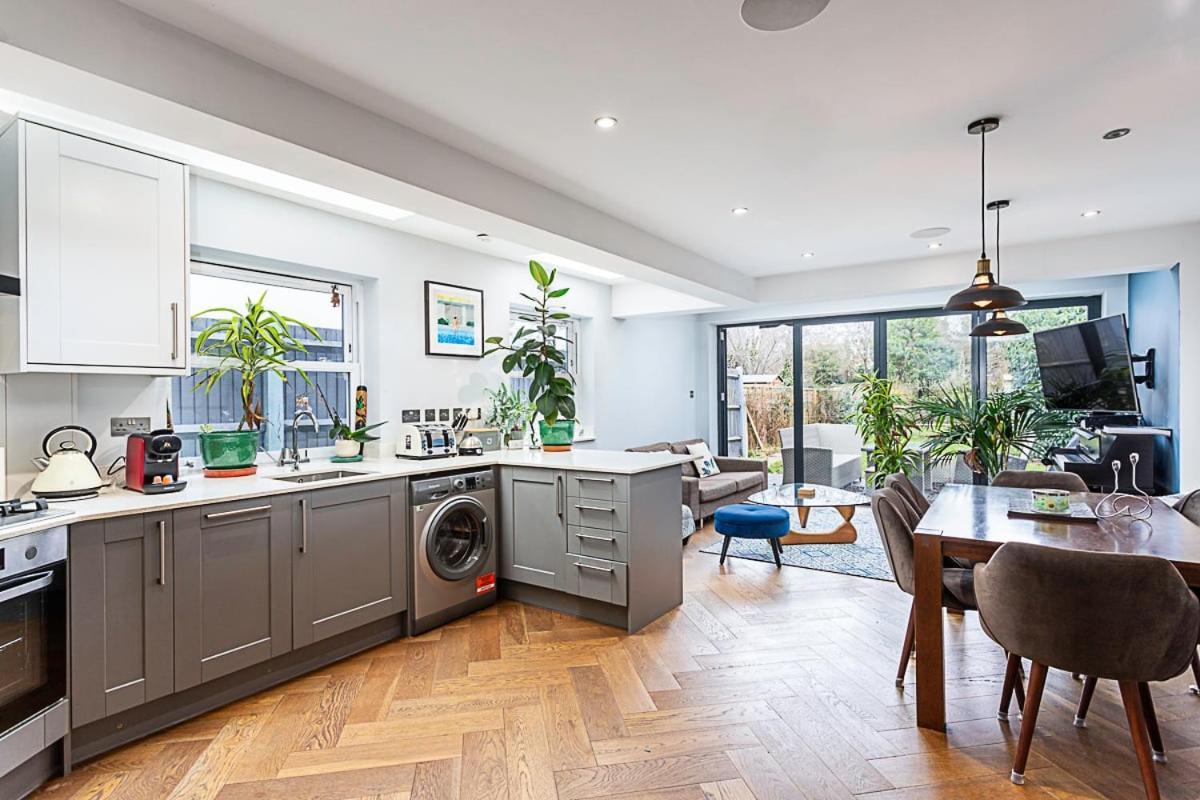 Appartement Modern And Spacious Colliers Wood *