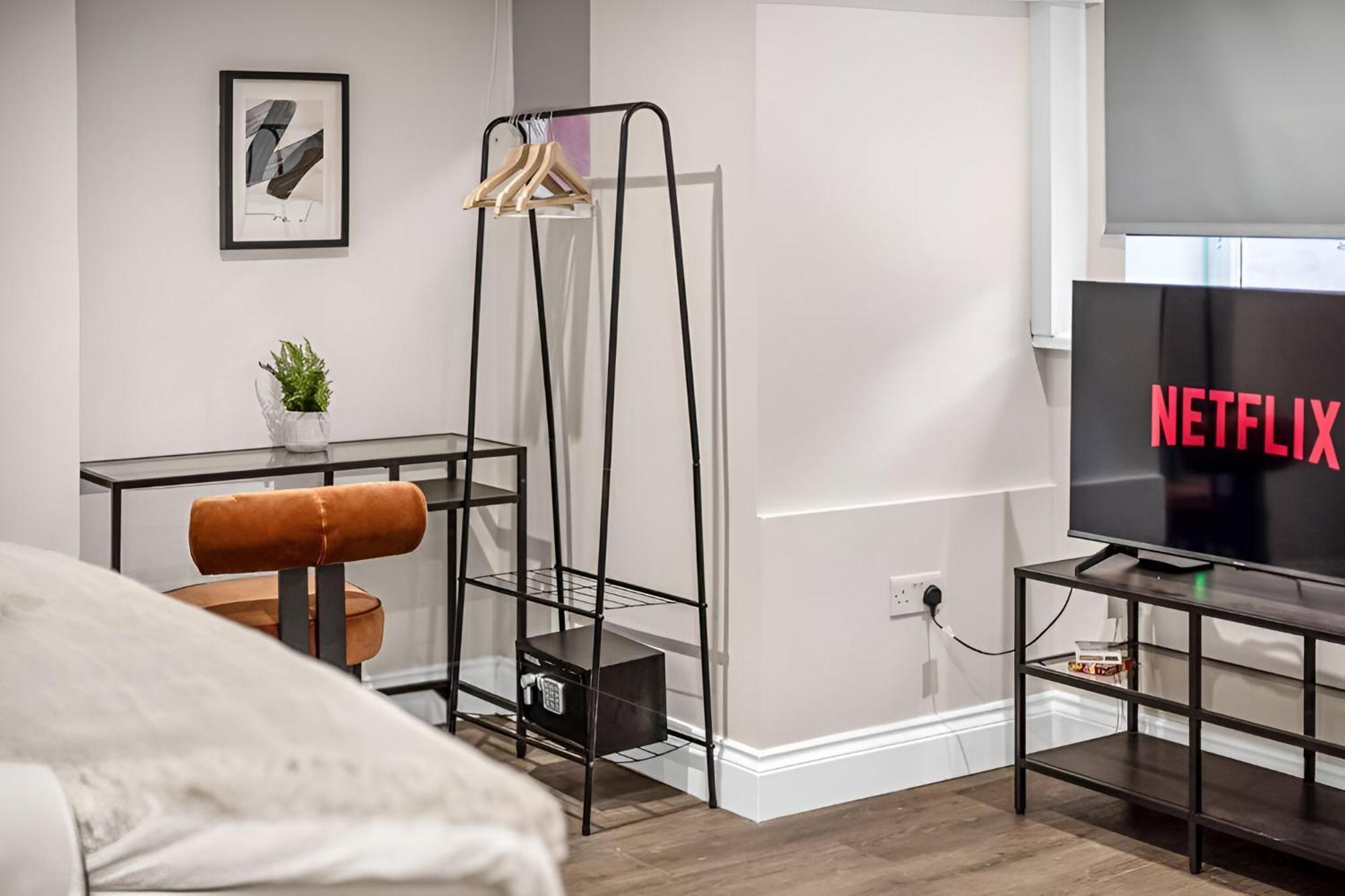 Cozy Perfect Blend Of Style & Convenience Lägenhet London