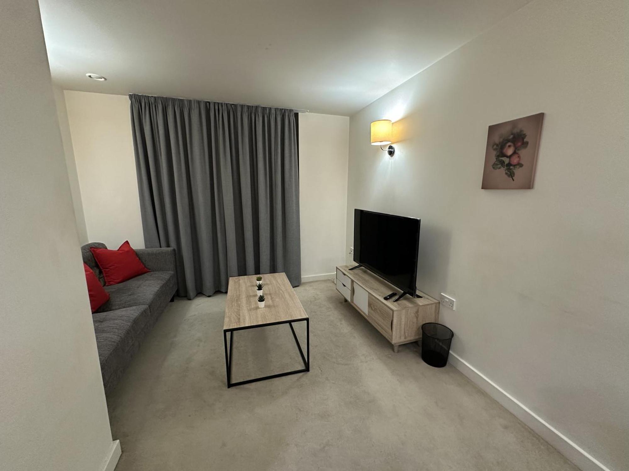One Bedroom Next To Wembley Staduim Londen