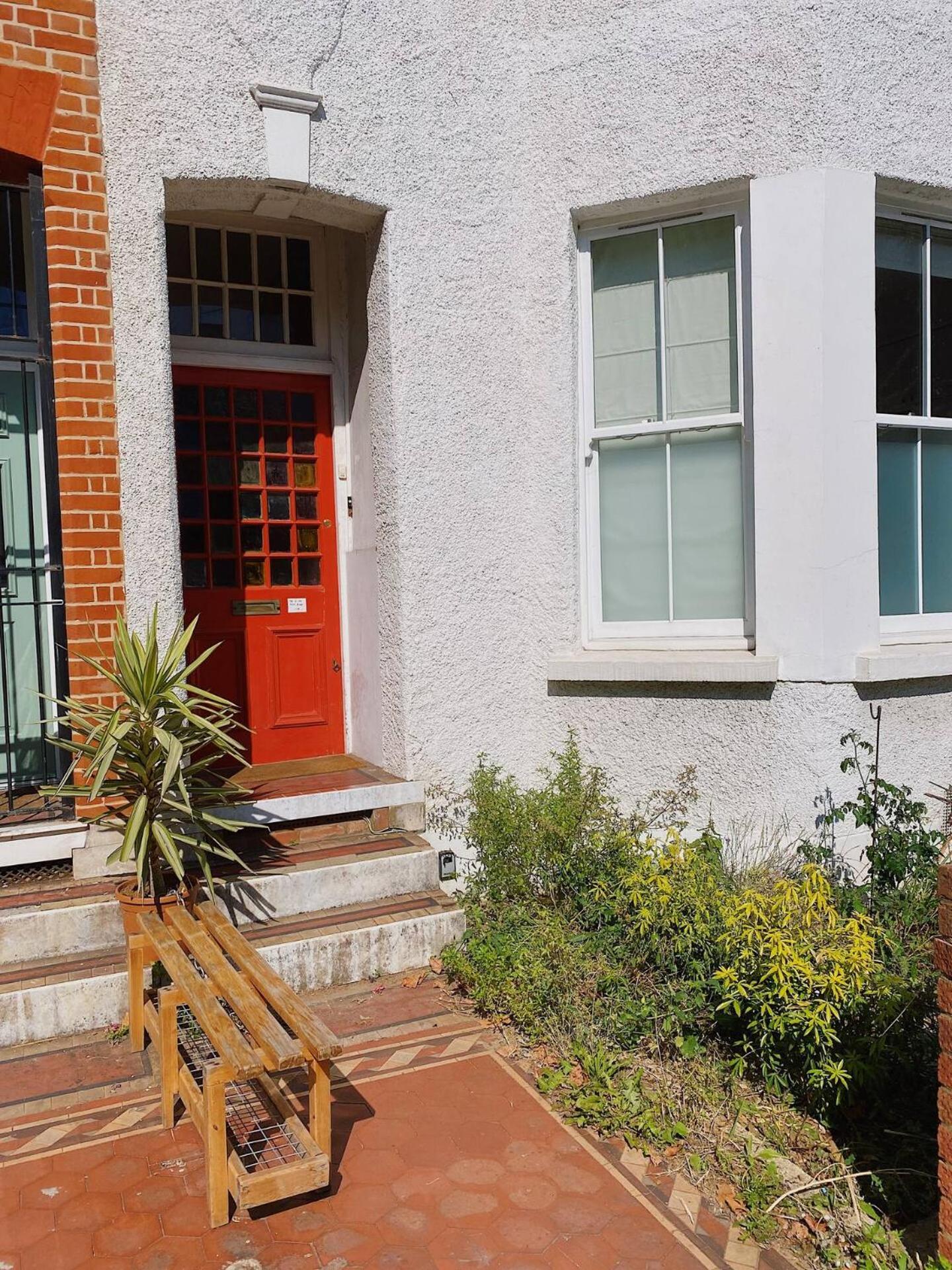 Beautiful 1 Bedroom Near Fields And Victoria Park