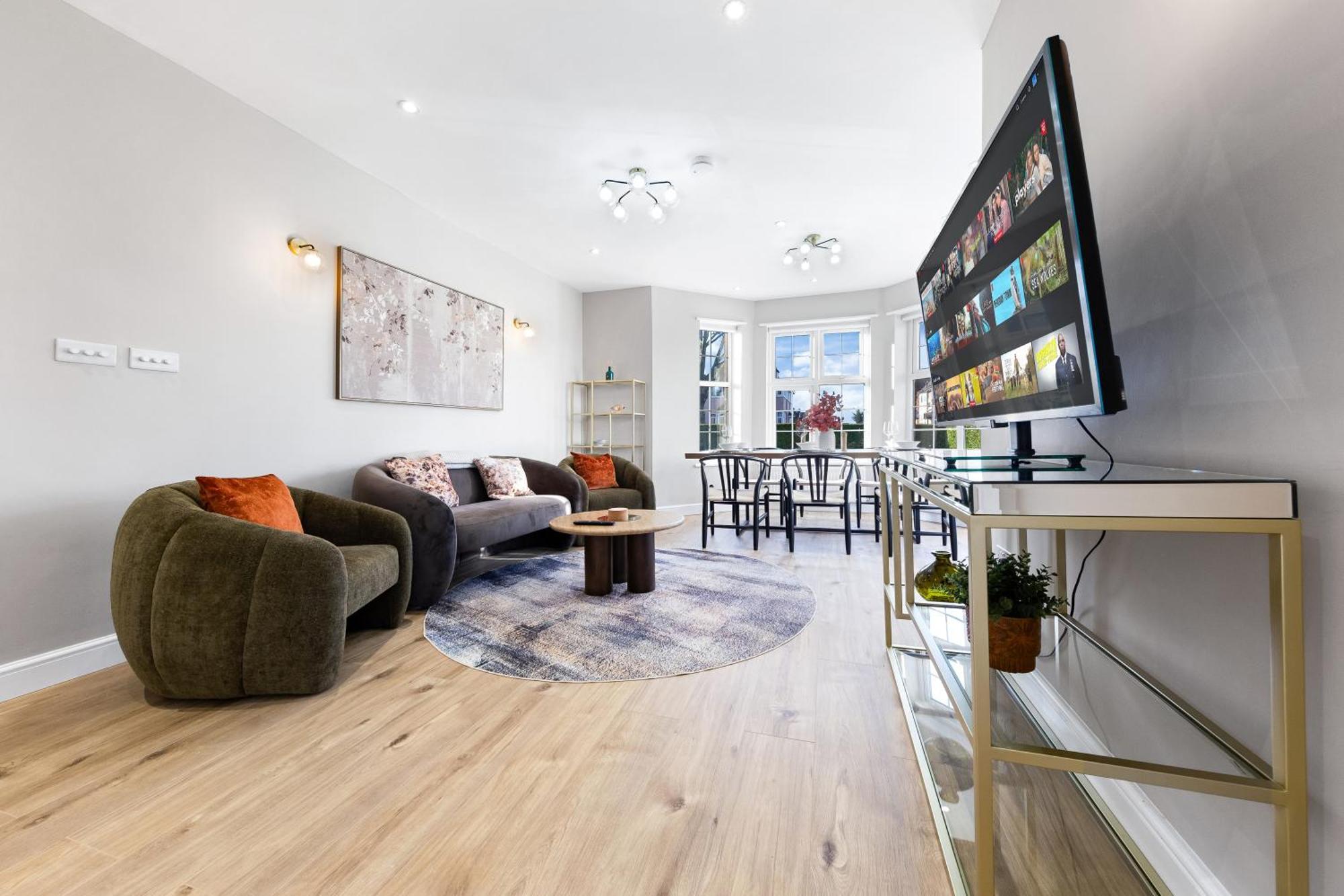 Luxury At Golders - Unico Residences *