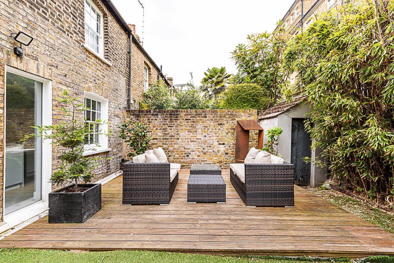 Renovated Historic & Garden In Enclave Holiday home