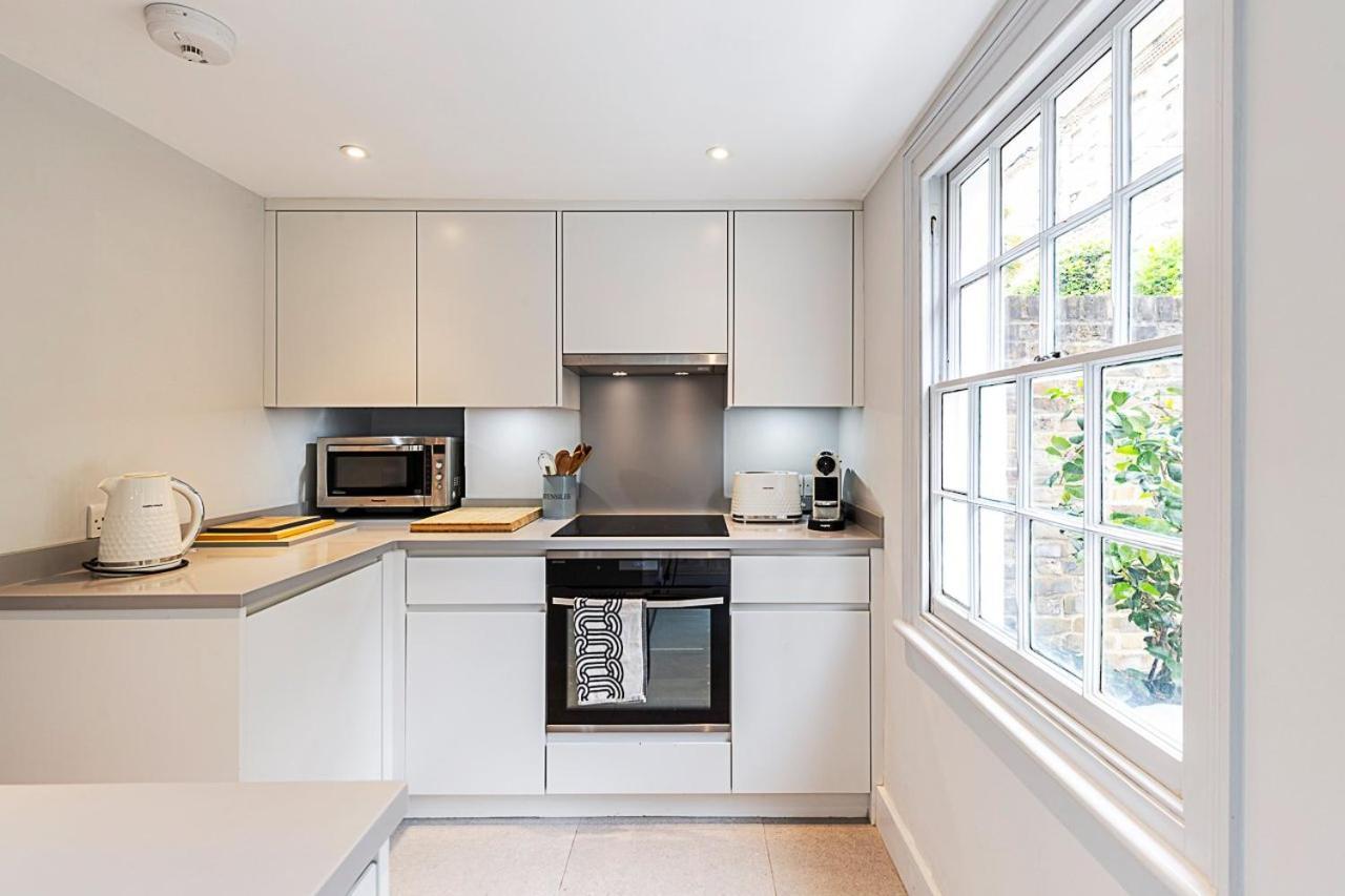 Holiday home Renovated Historic & Garden In Enclave *