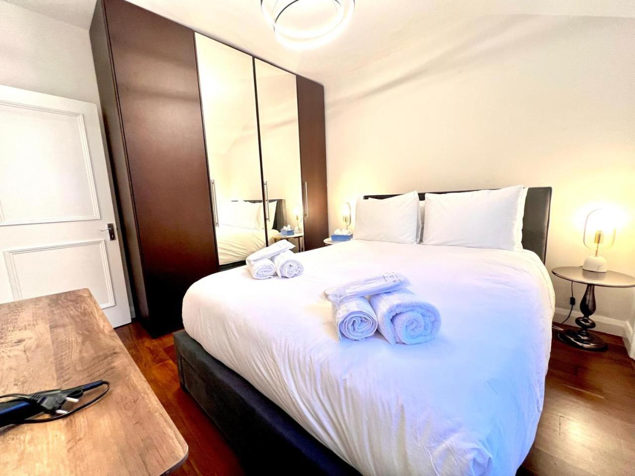 Two Bedroom In Paddington Lägenhet