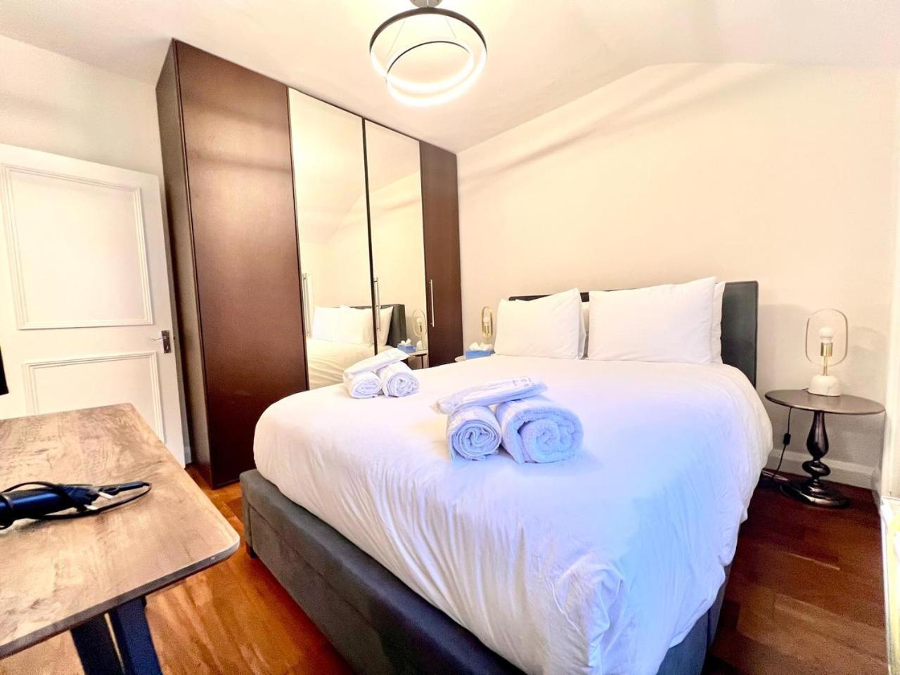 Lägenhet Two Bedroom In Paddington London