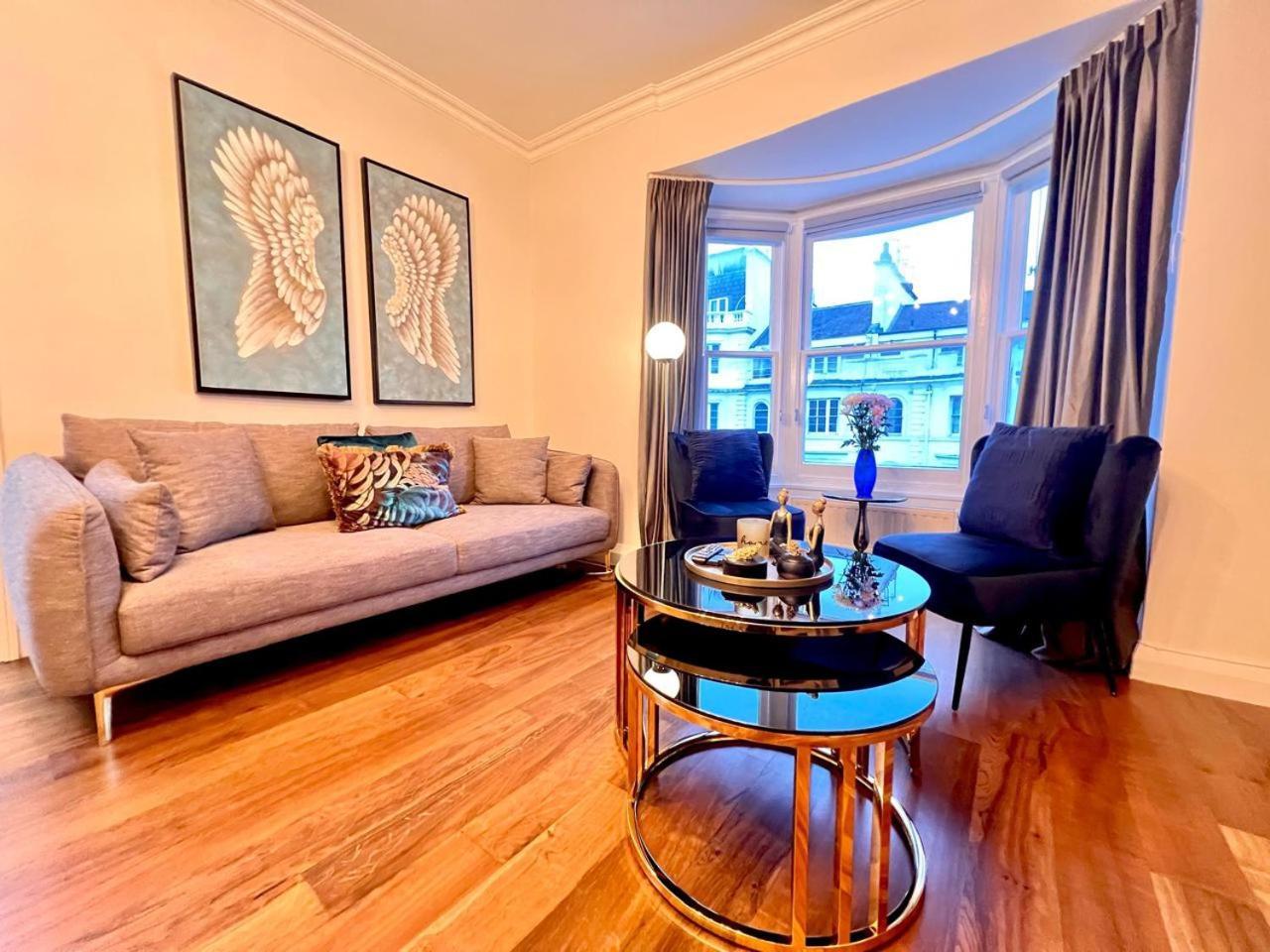Two Bedroom In Paddington Lägenhet London