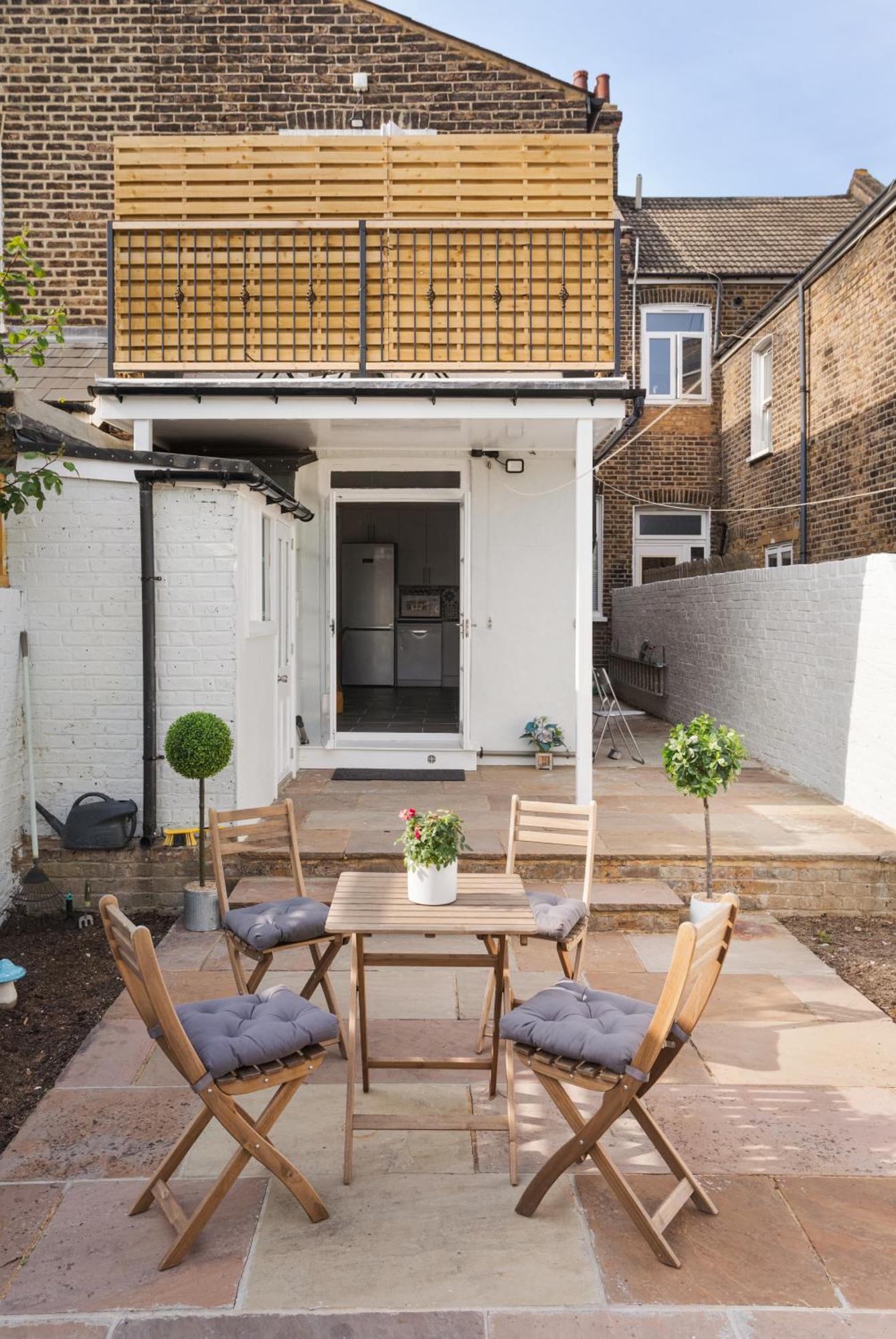 Apartment Mortimer Garden