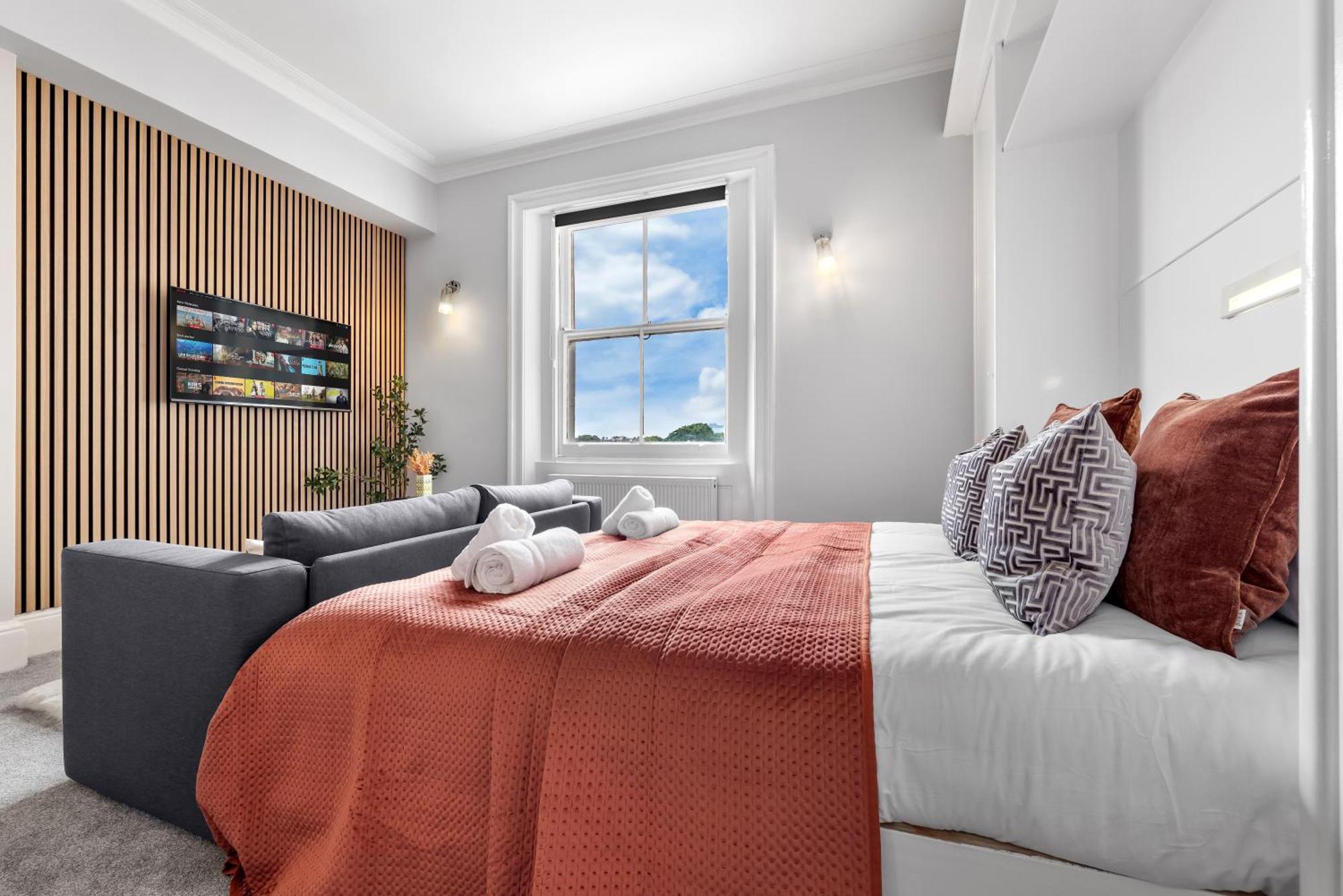 The Kensington - Unico Residences Apartment *
