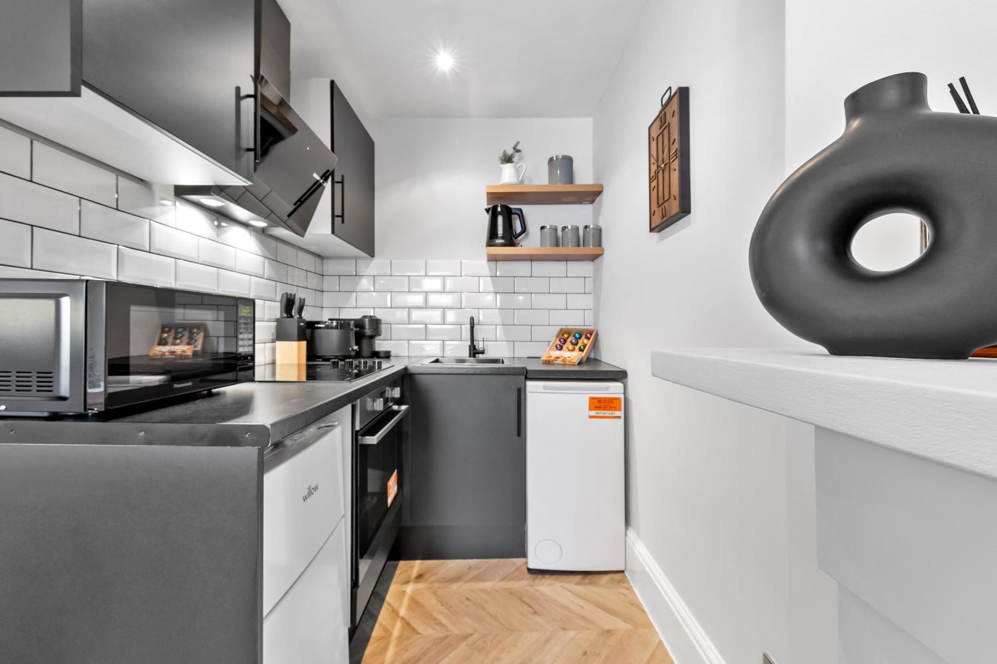 The Kensington - Unico Residences Apartment *