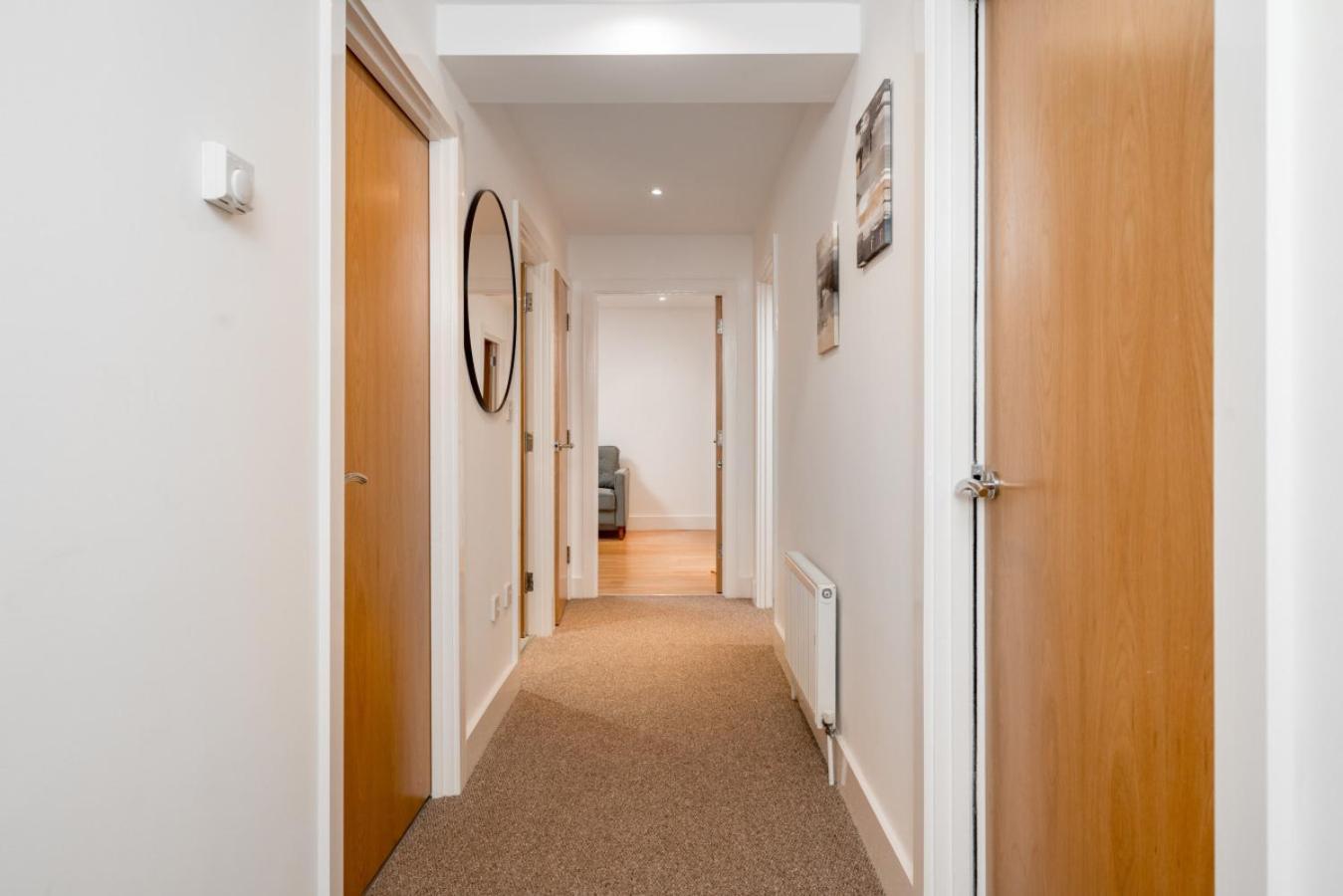 Stunning 3 Bedroom Flat, With Parking, Sleeps Six, Near Greenwich Park * Londra