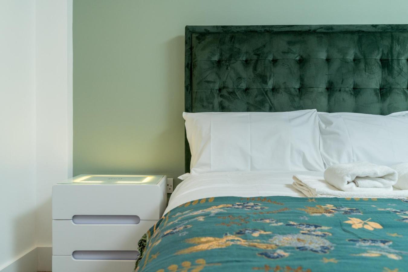Stunning 3 Bedroom Flat, With Parking, Sleeps Six, Near Greenwich Park Appartamento Londra