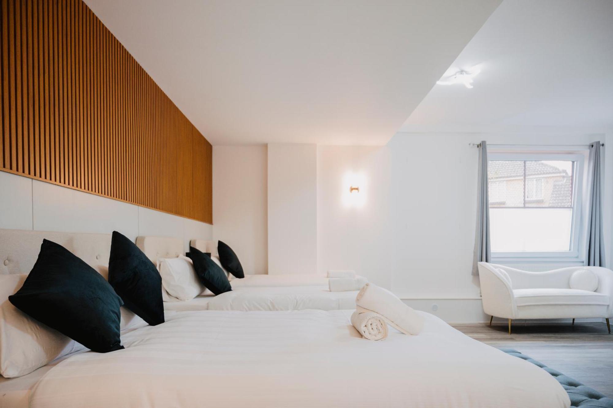Wns Skylines Village Hotel