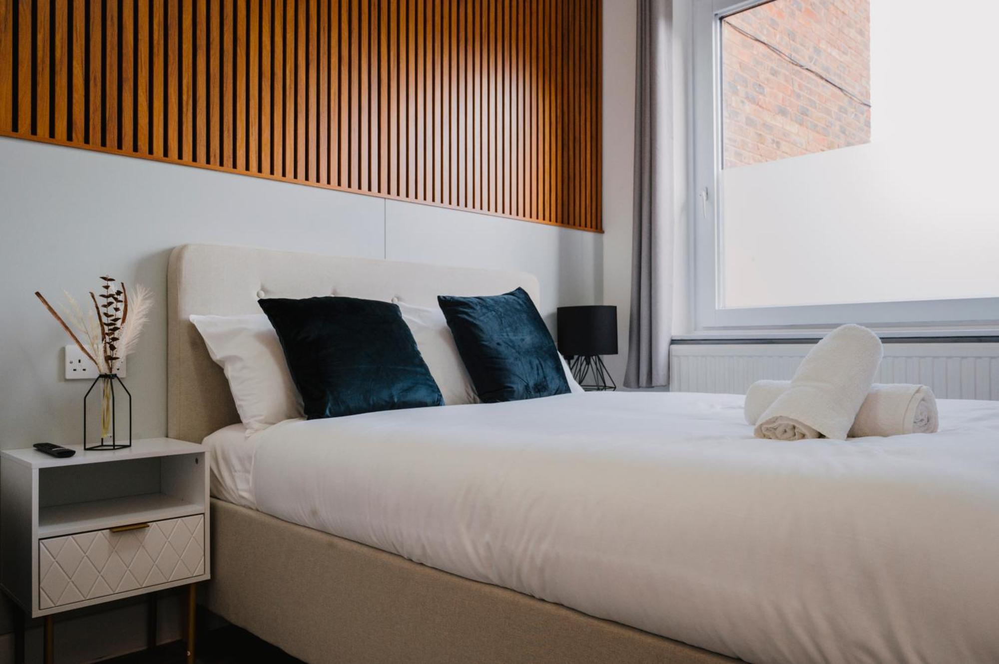 Wns Skylines Village Hotel
