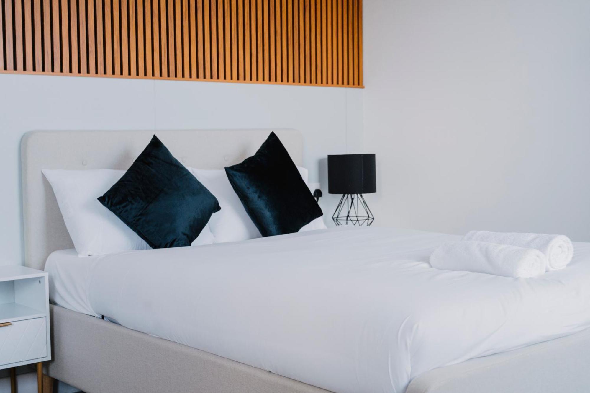 Wns Skylines Village Hotel