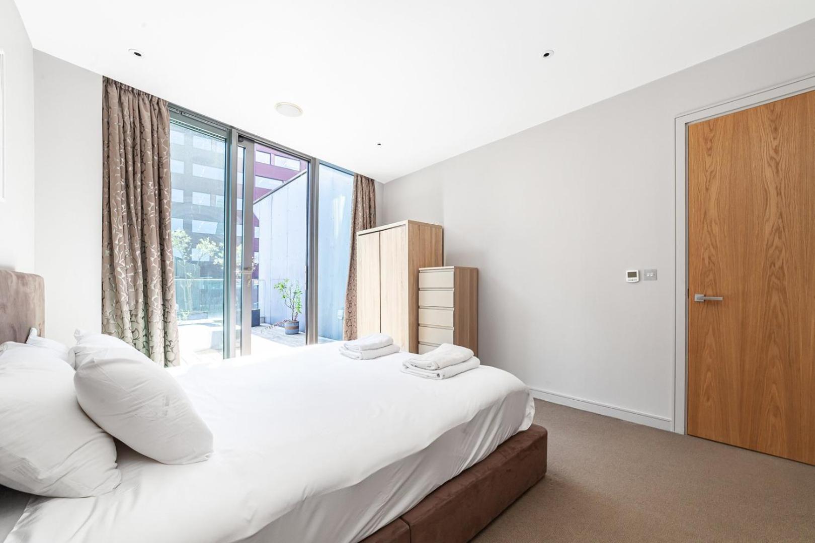Luxury Penthouse Overlooking The Thames London