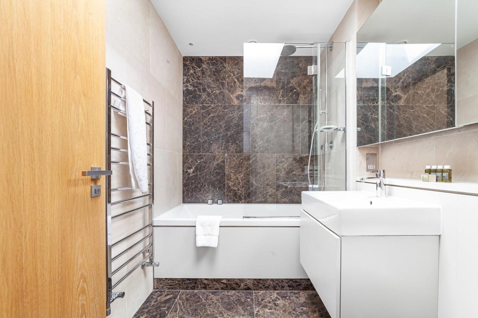 Apartment Luxury Penthouse Overlooking The Thames London