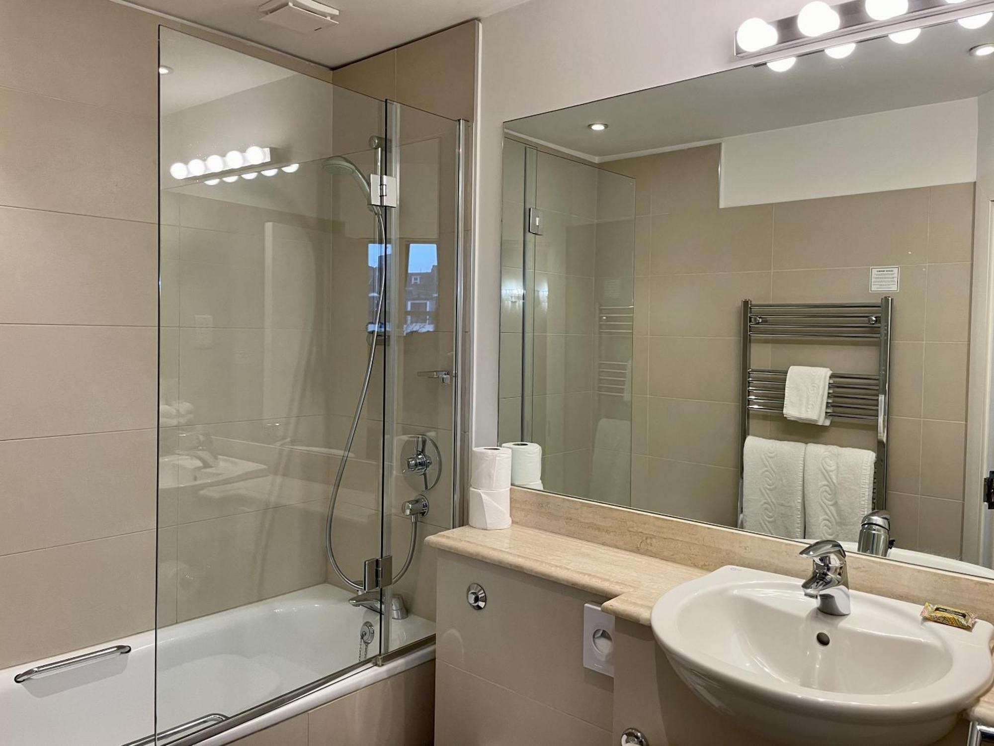 The Windermere Hotel, Hotell