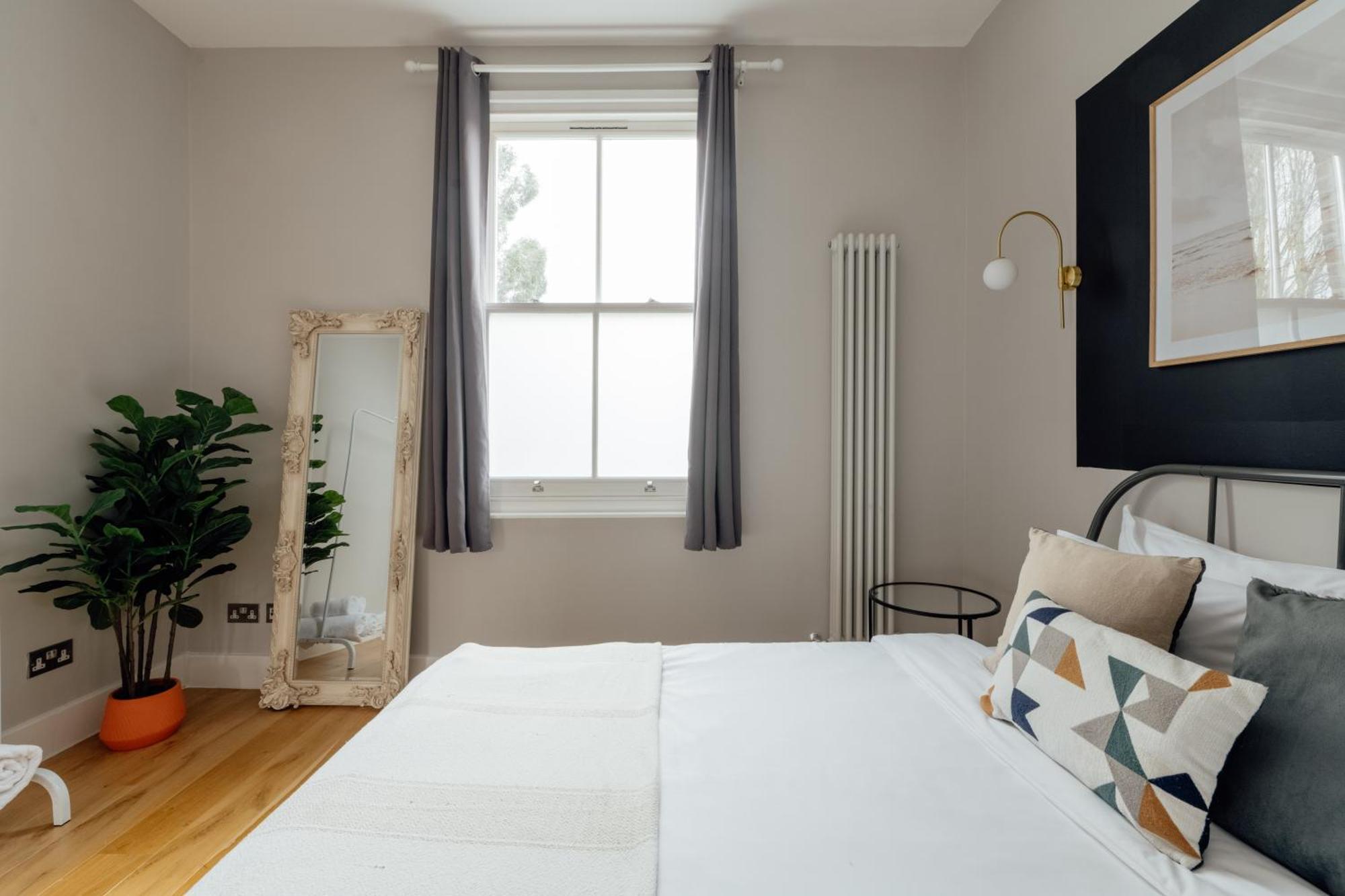 Contemporary & Chic 1 Bedroom In Honor Oak Apartment London