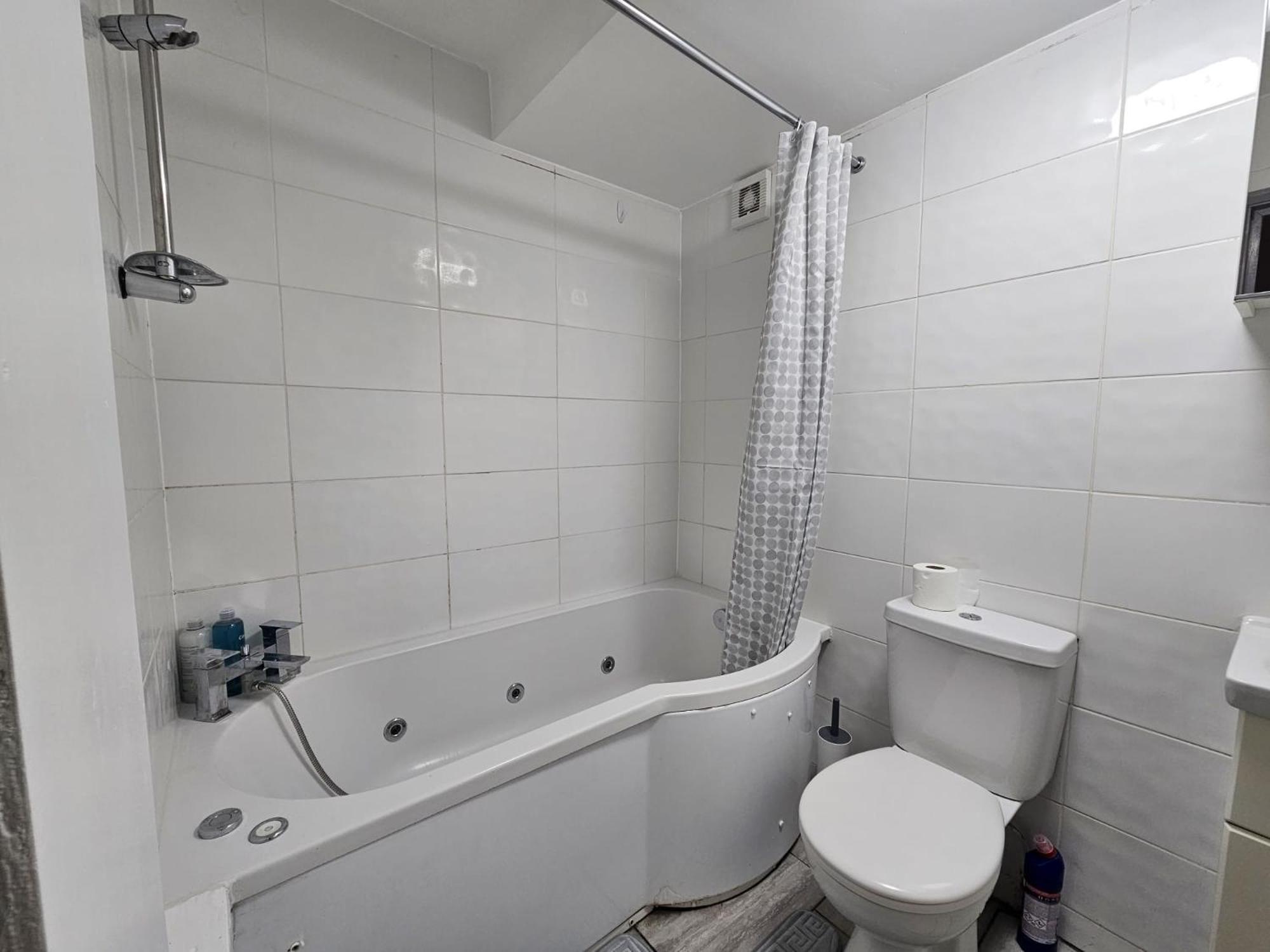 E1 Luxury Penthouse Guest house *