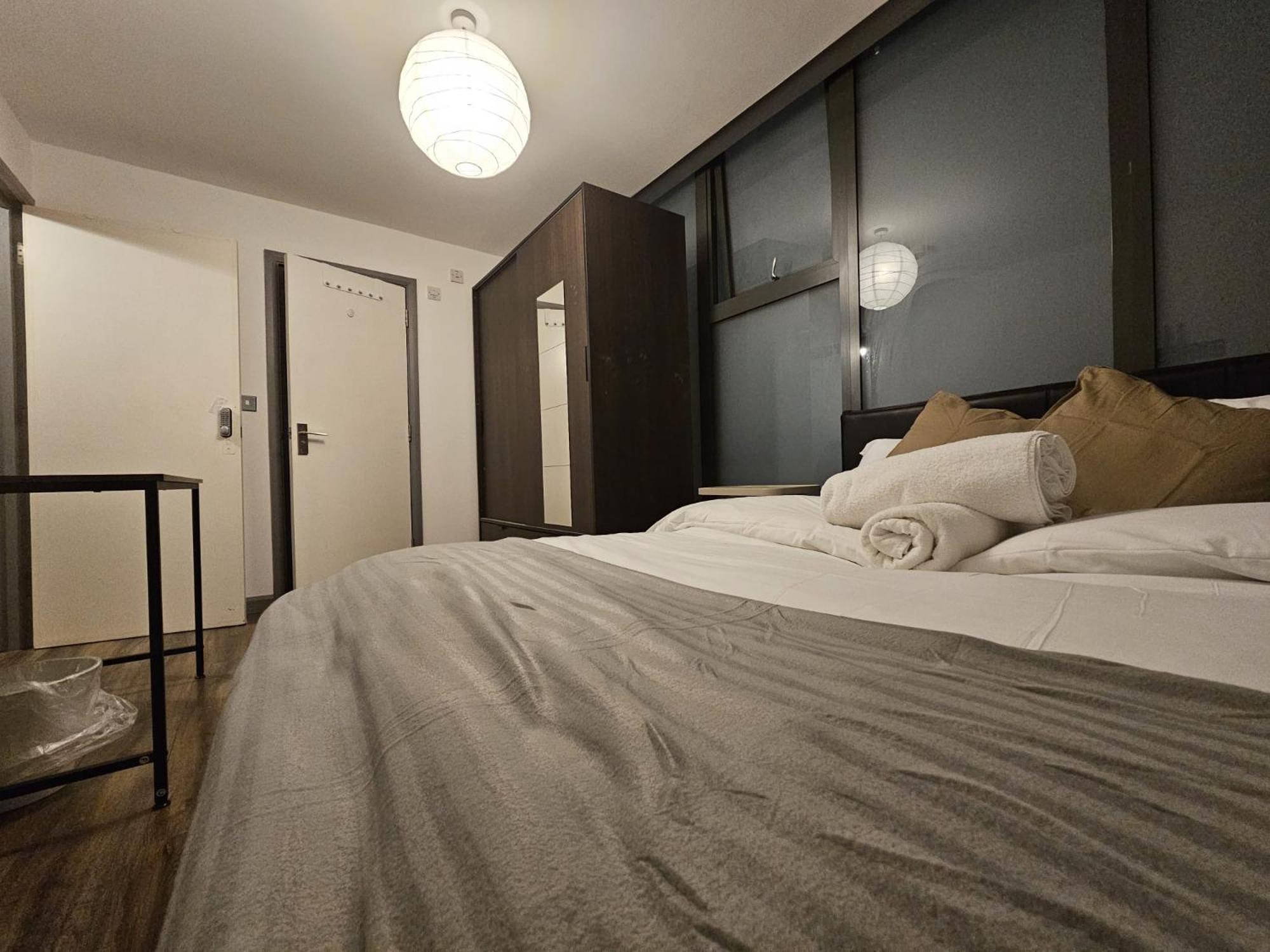 E1 Luxury Penthouse London