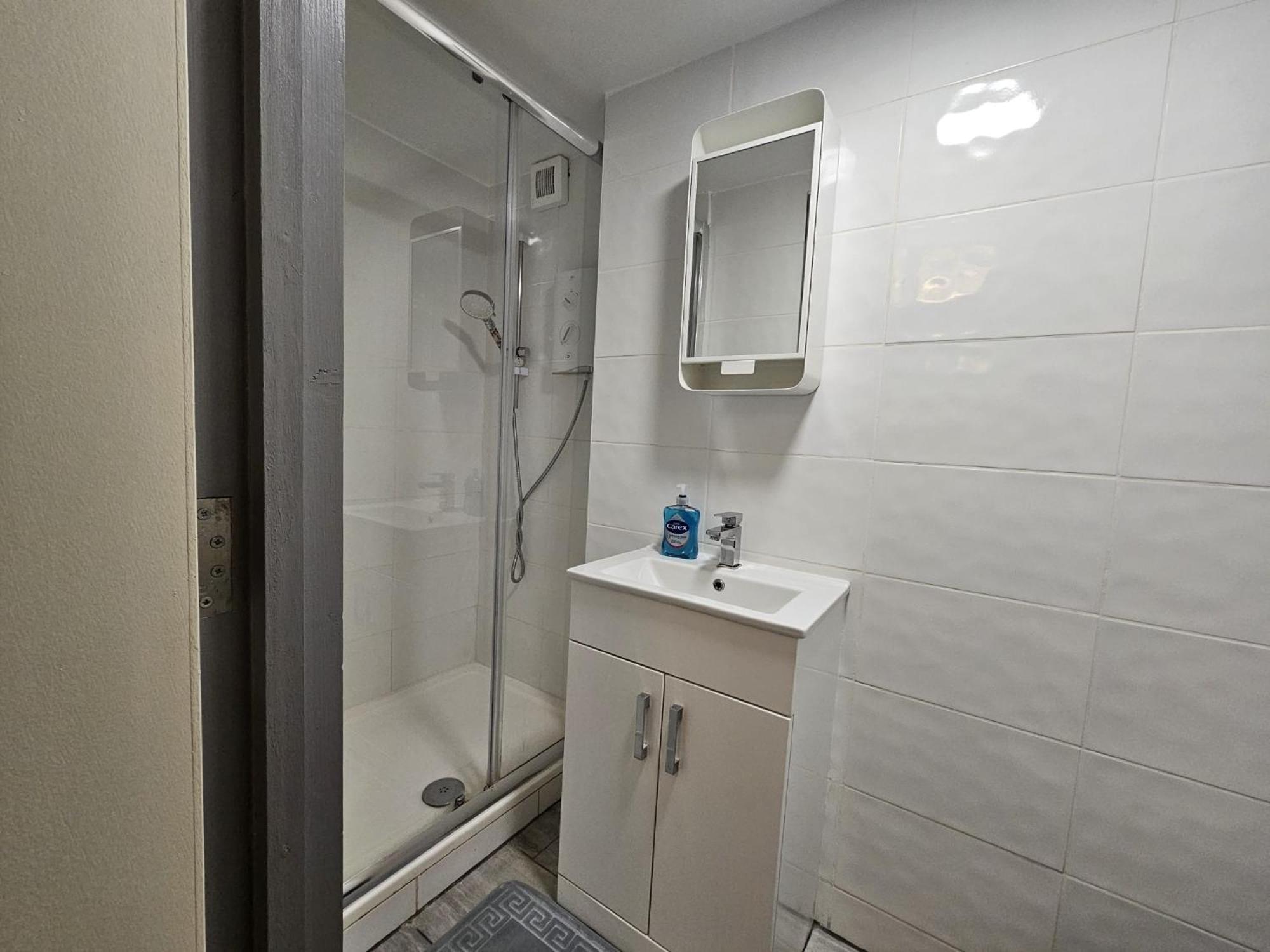 E1 Luxury Penthouse London