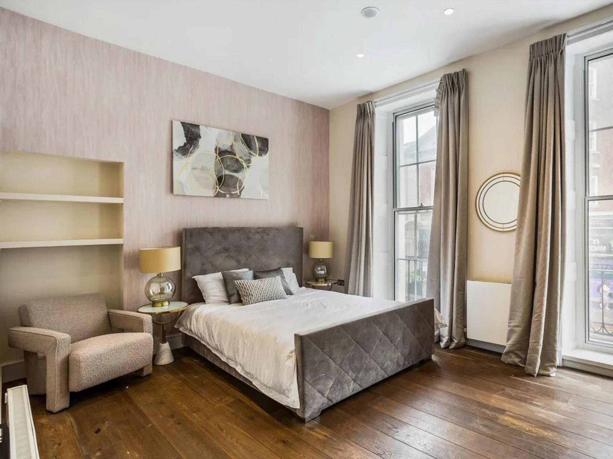 High Standard Property Baker Street Apartment