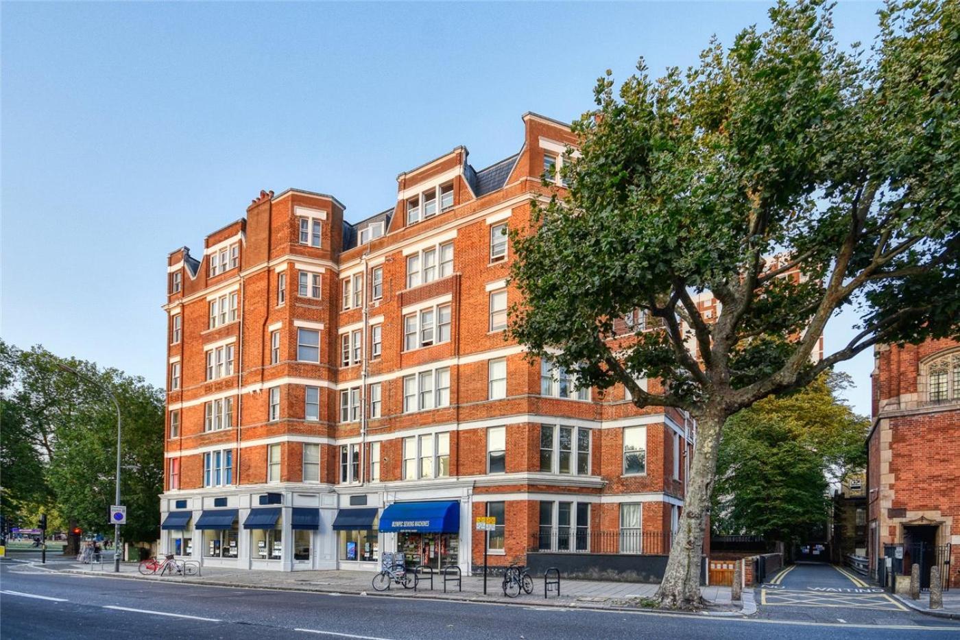 Apartment A Spacious With Style London