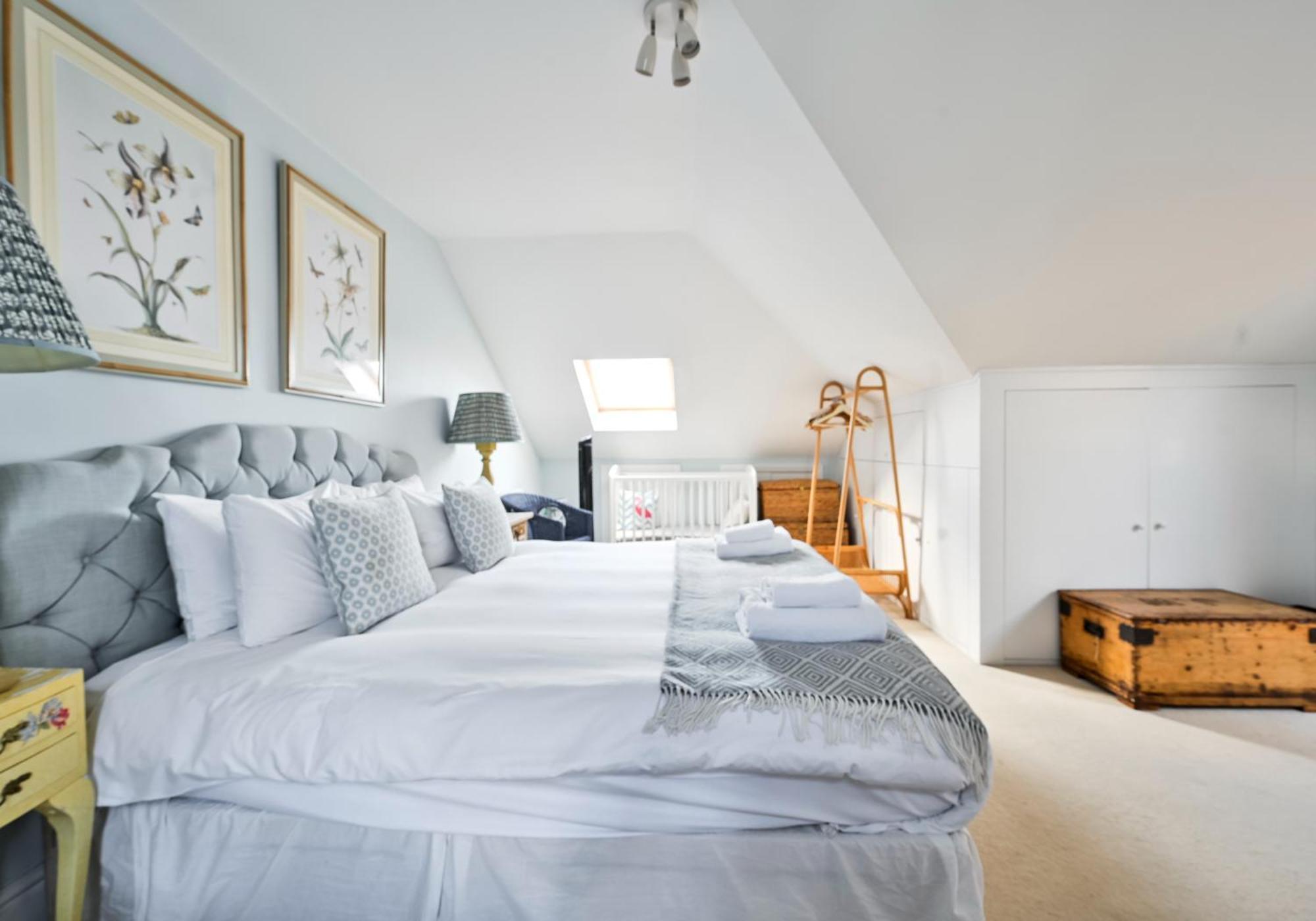 Contemporary In Shepherds Bush * Londen