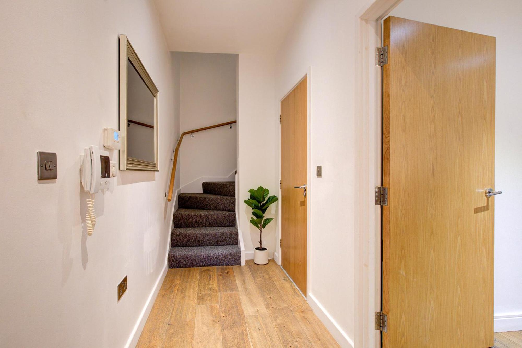 Hybrid Resi Greenwich Near O2 Arena Londen
