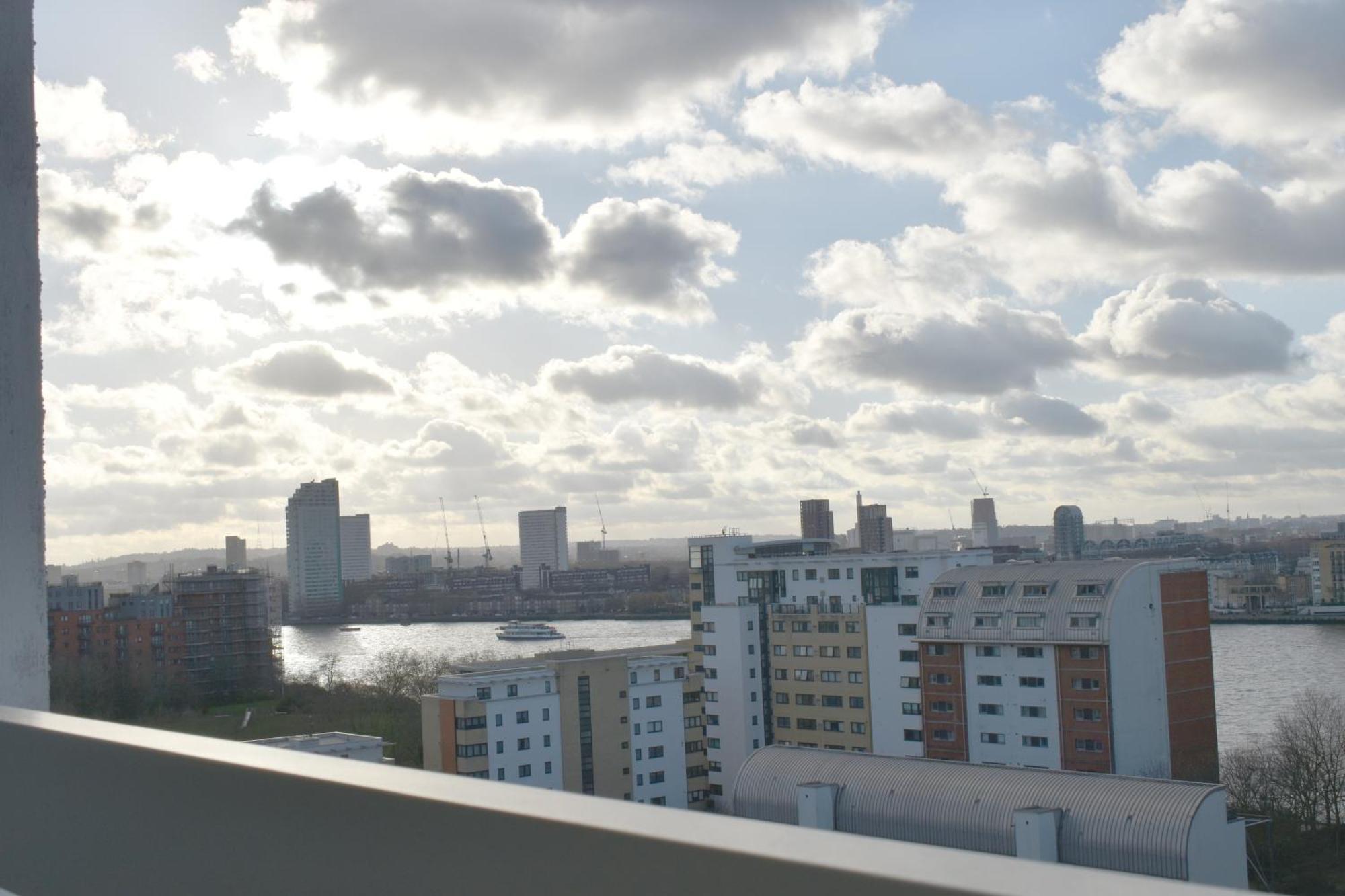 Skyline Apartment, London, Canary Wharf, River Side View And Street Parking Permit Lejlighed