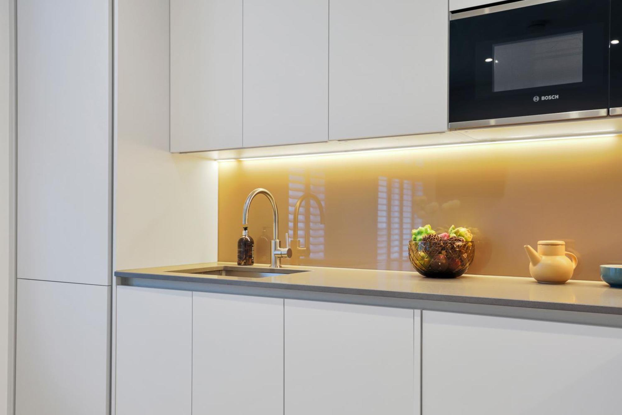 Kensington - 2 Bedrooms 2 Baths Londra
