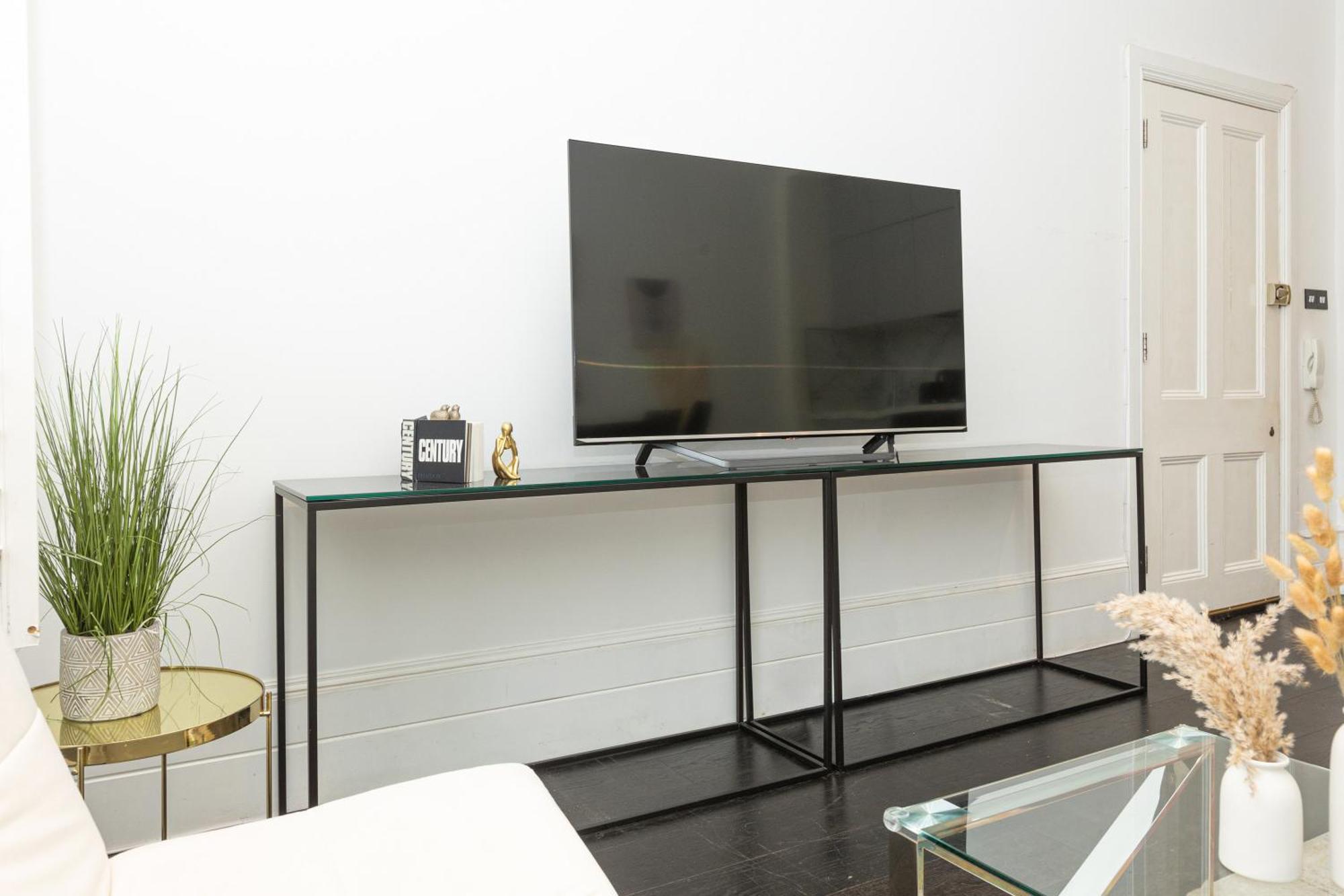 Lovely 2br Flat In Kensington, 2 Minutes Tube Londen