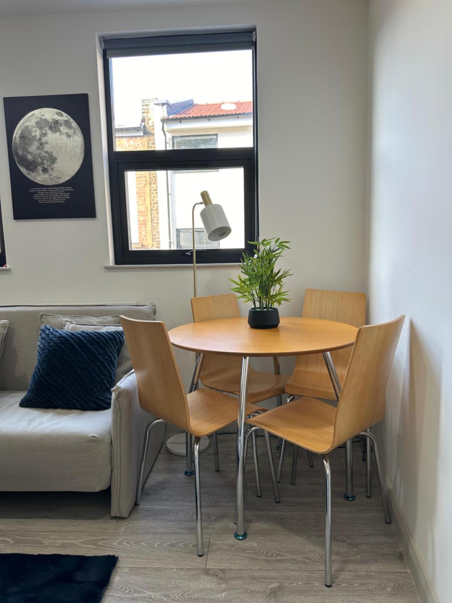 Appartement Luxury 1 Bedroom With Open Plan Kitchen For 6 Person In London! E1 Londres