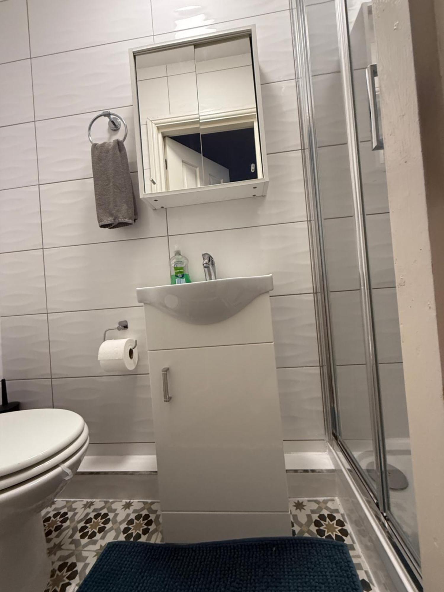 Apartment New 1 Bed Flat In *