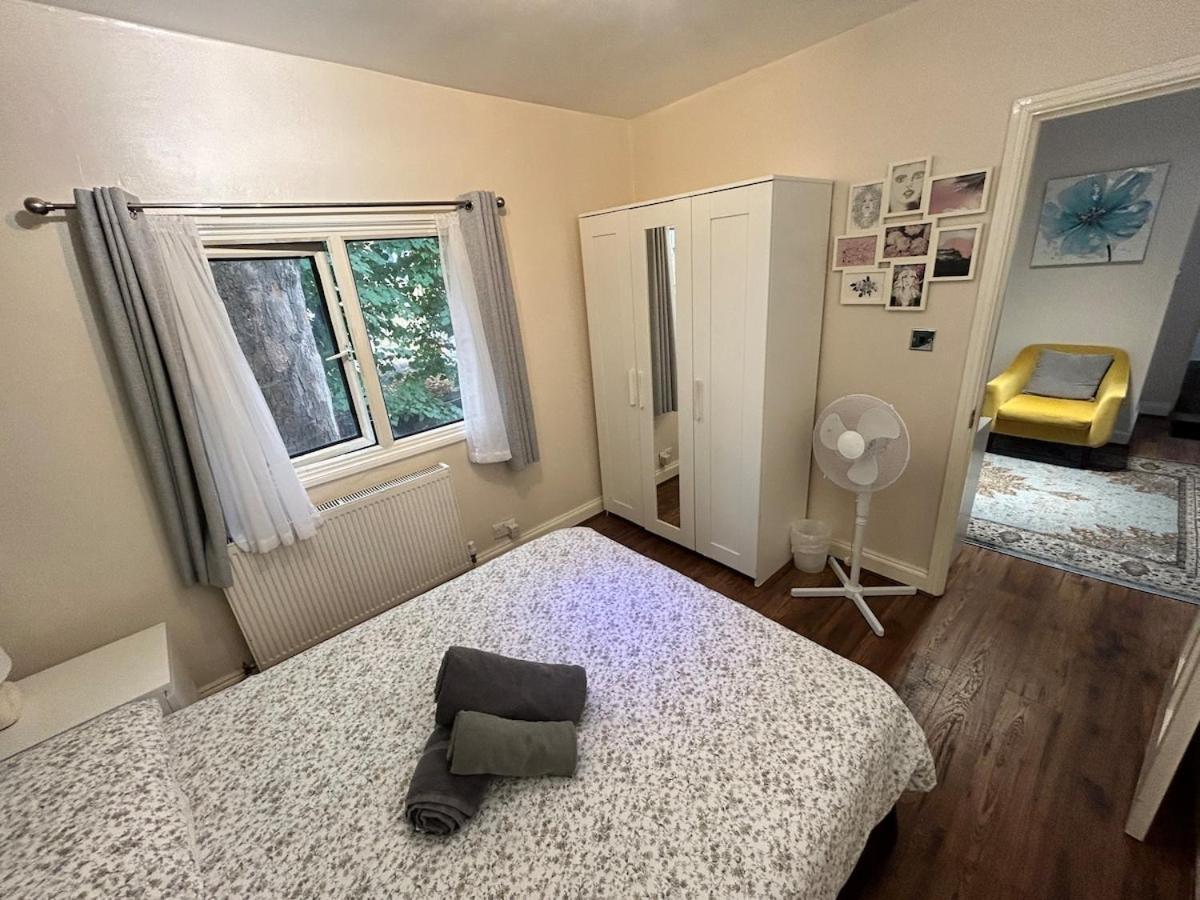 Apartment New 1 Bed Flat In London