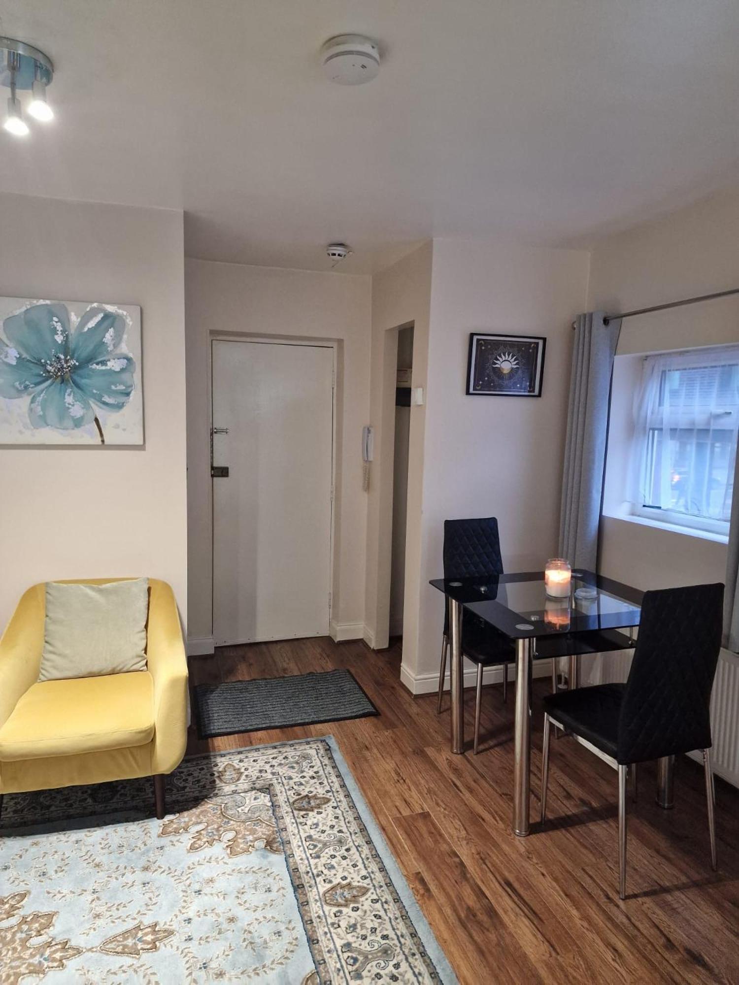 New 1 Bed Flat In Apartment