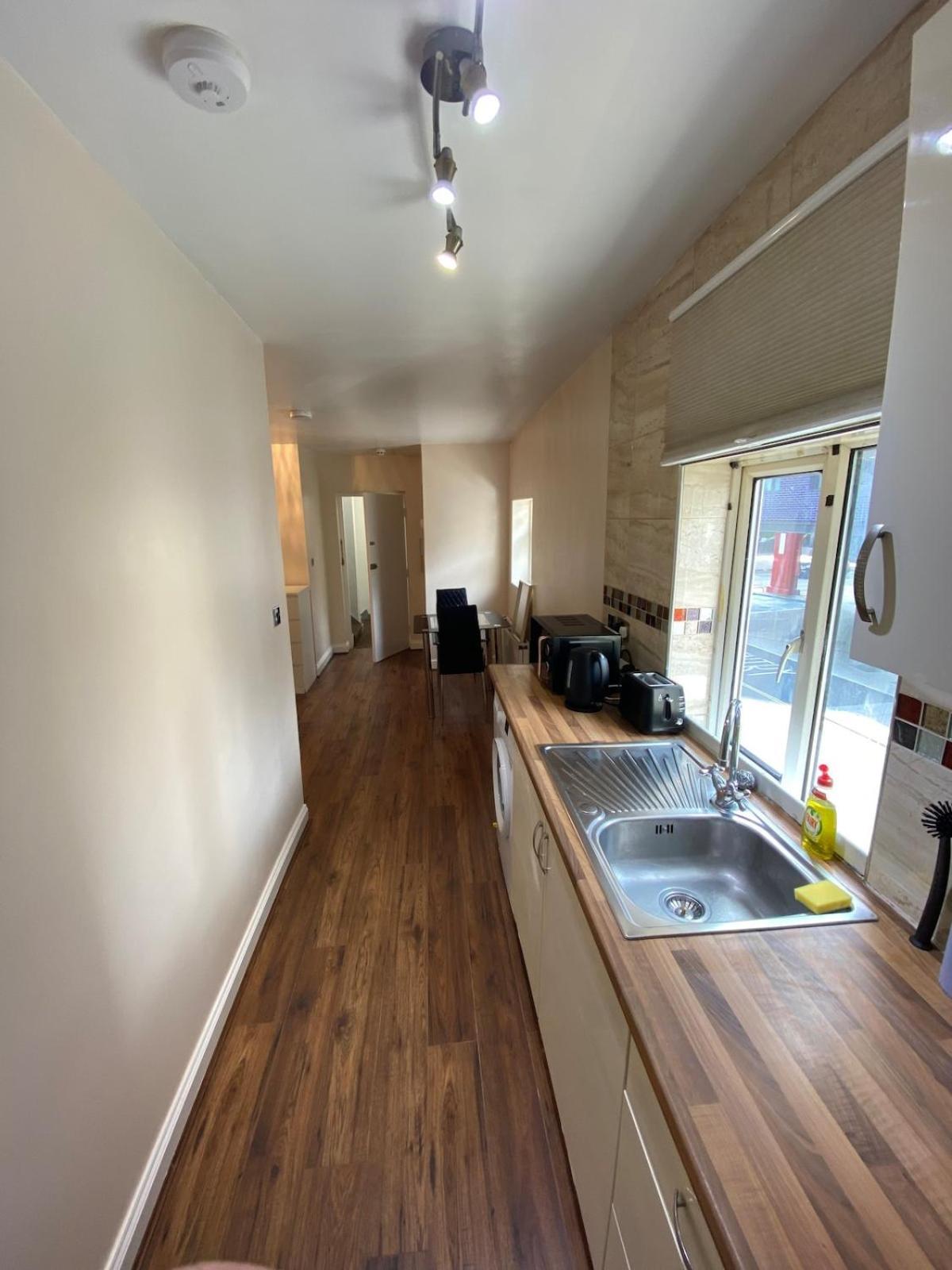 Apartment New 1 Bed Flat In *