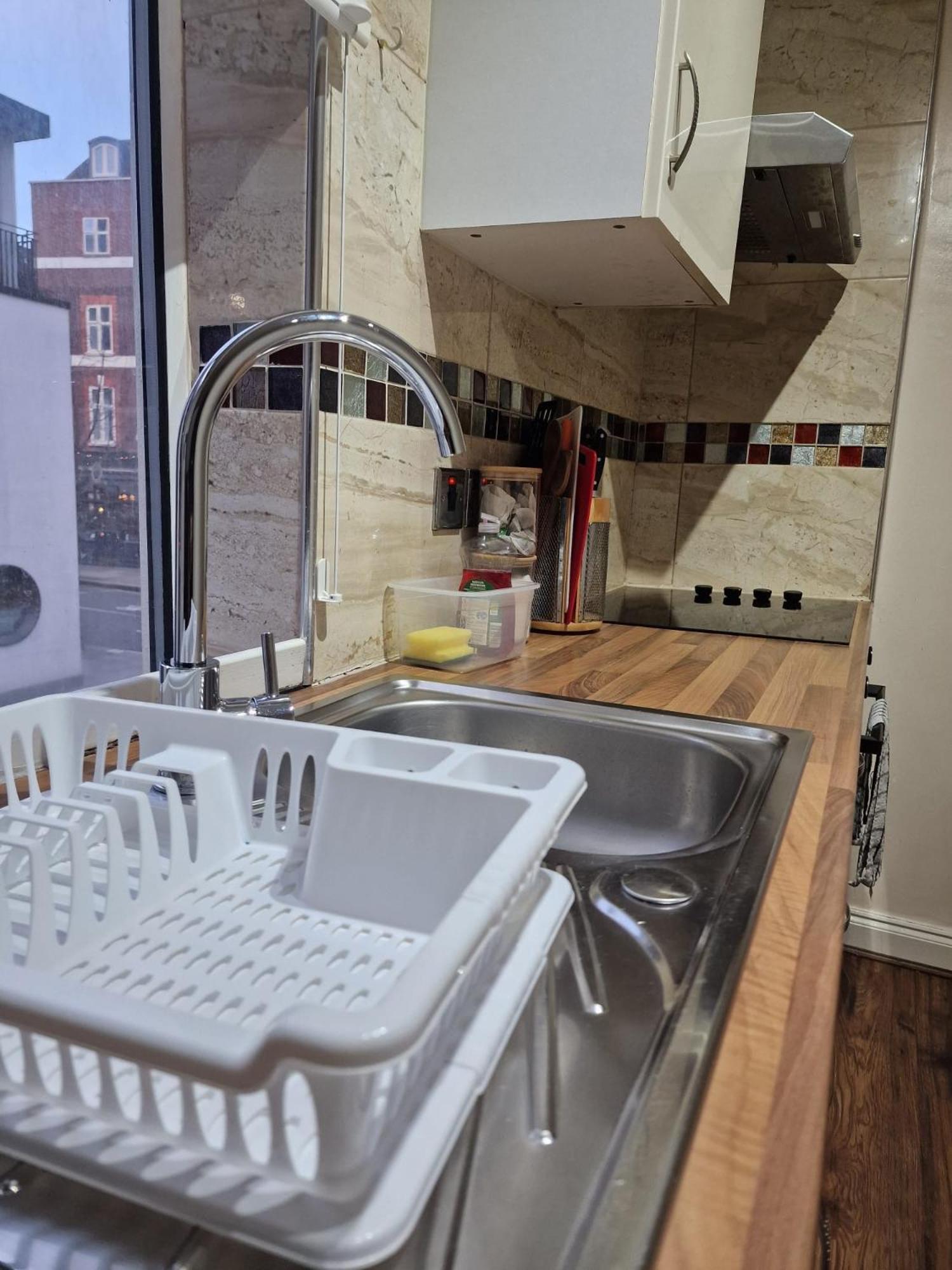 New 1 Bed Flat In Apartment *