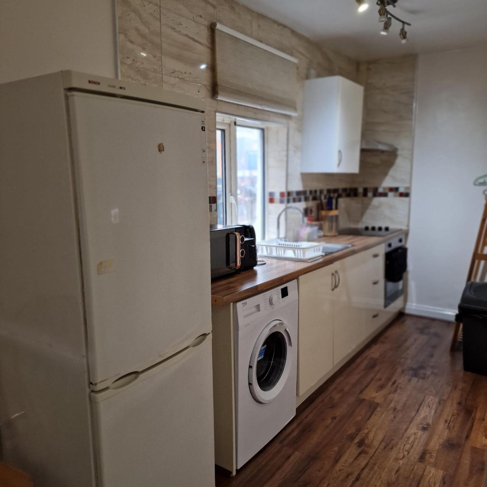 New 1 Bed Flat In Apartment London