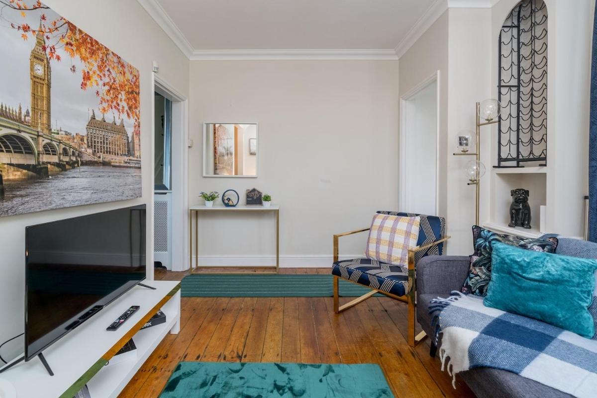 Villa Lavish Lux 3bed 2bath Garden Sunroom Parking Londres