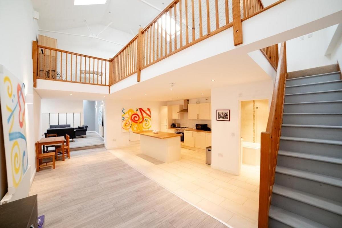 Stunning Split-level In Heart Of Fulham Lägenhet *