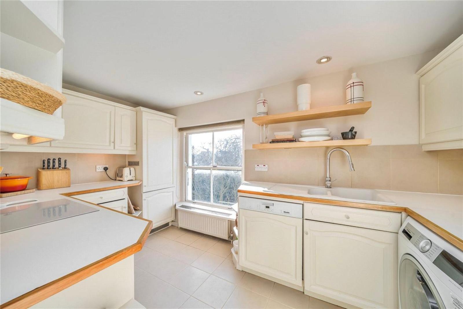 Prime Notting Hill, Luxurious 2 Beds, Roof Terrace Appartamento *