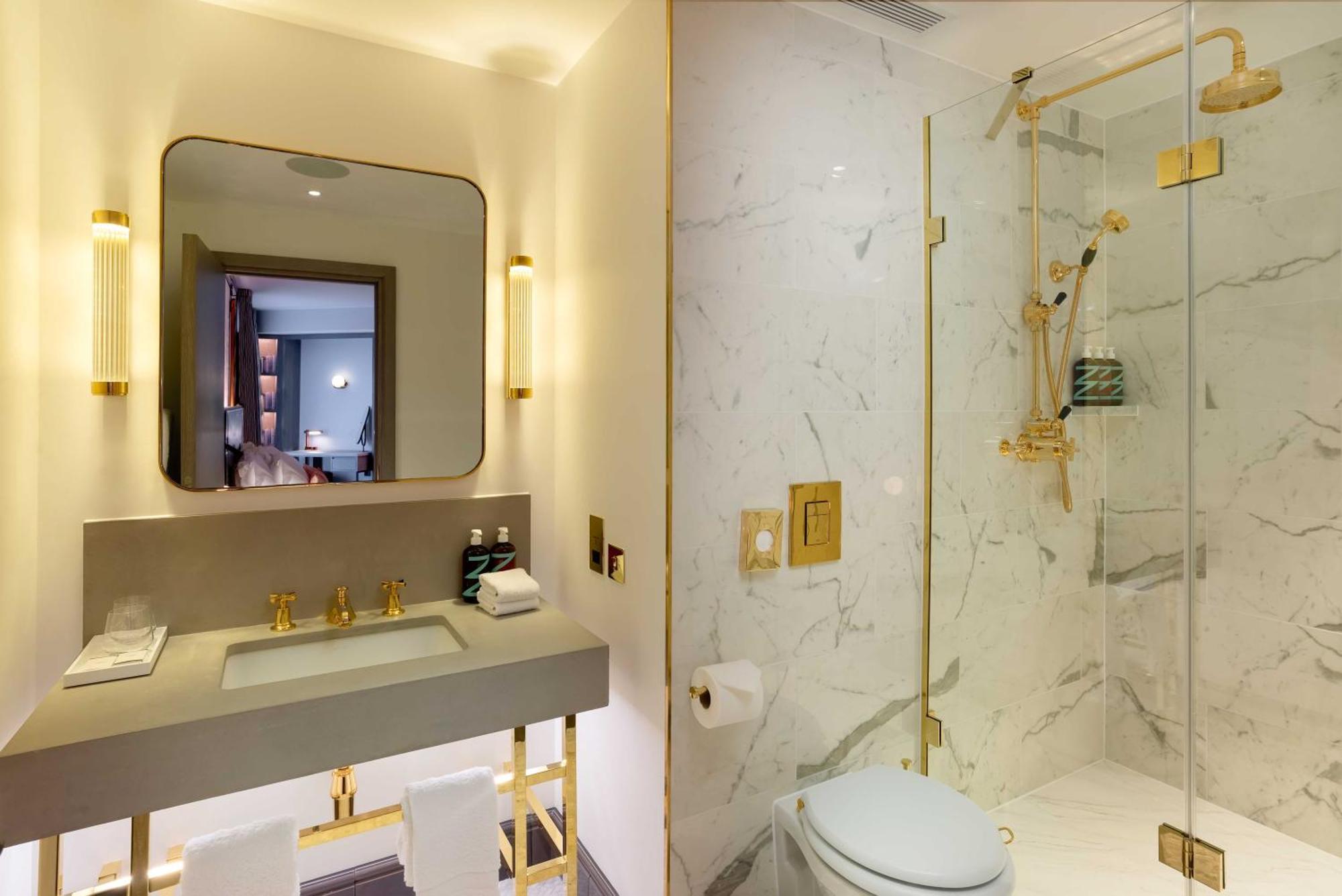 Hart Shoreditch London, Curio Collection By Hilton Hotell London