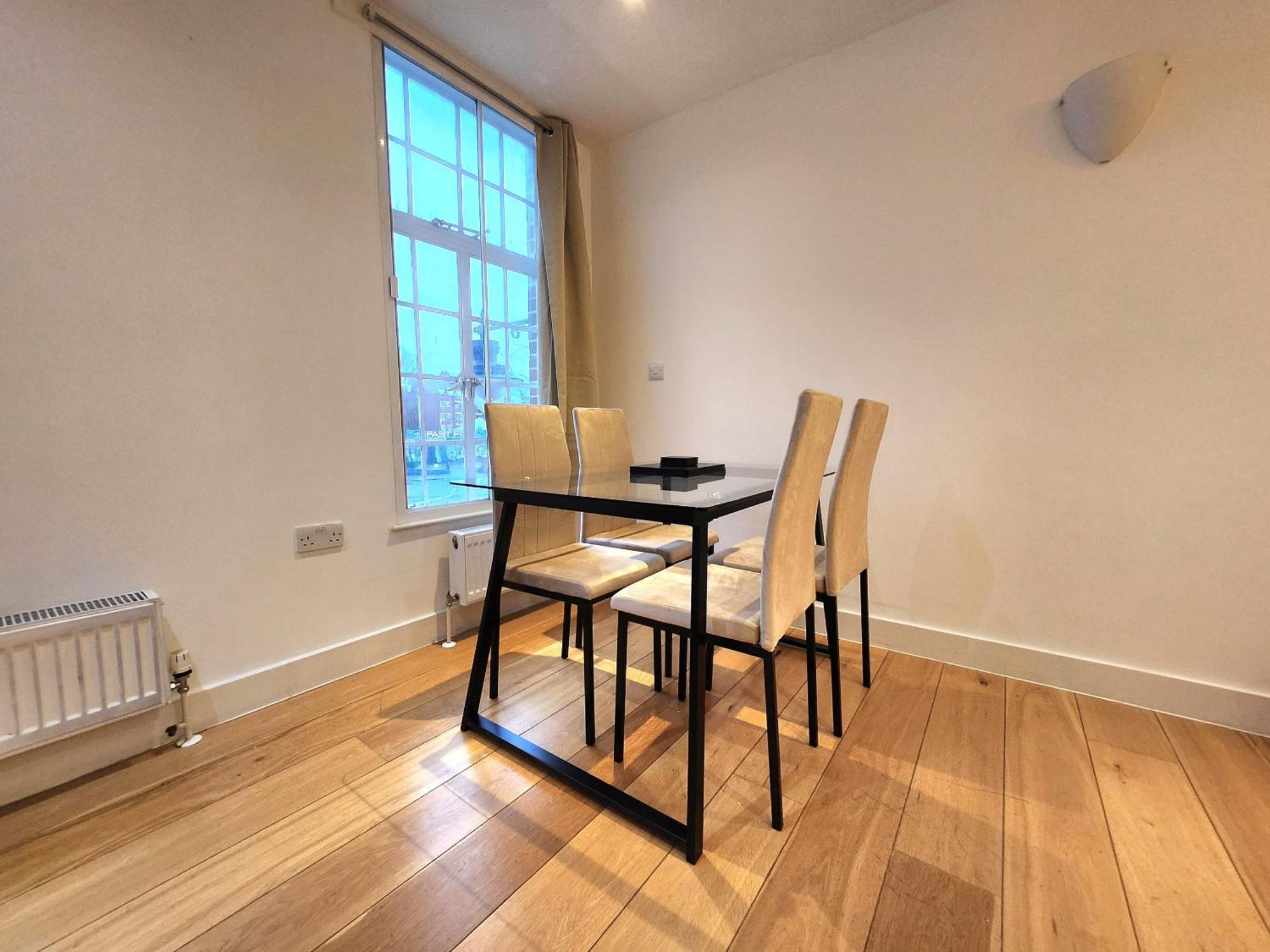 Comfortable 2br Flat - 1 Min To Tube, Sleeps 6 Londres