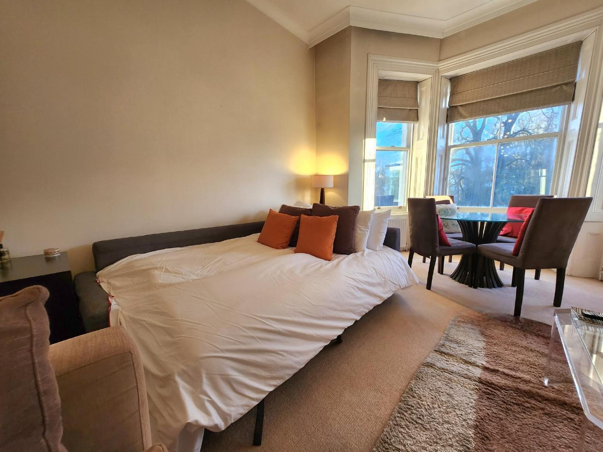 Appartement Elegant 2br Steps From Tube *