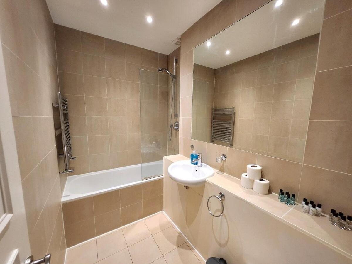 Appartement Elegant 2br Steps From Tube *