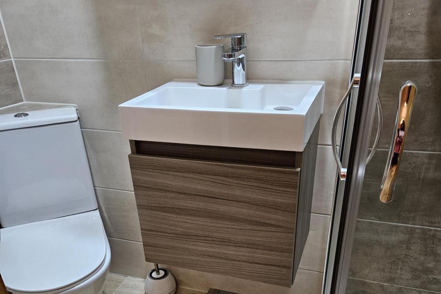 Cockfosters - - Sleeps 3 - Near Underground Appartement *